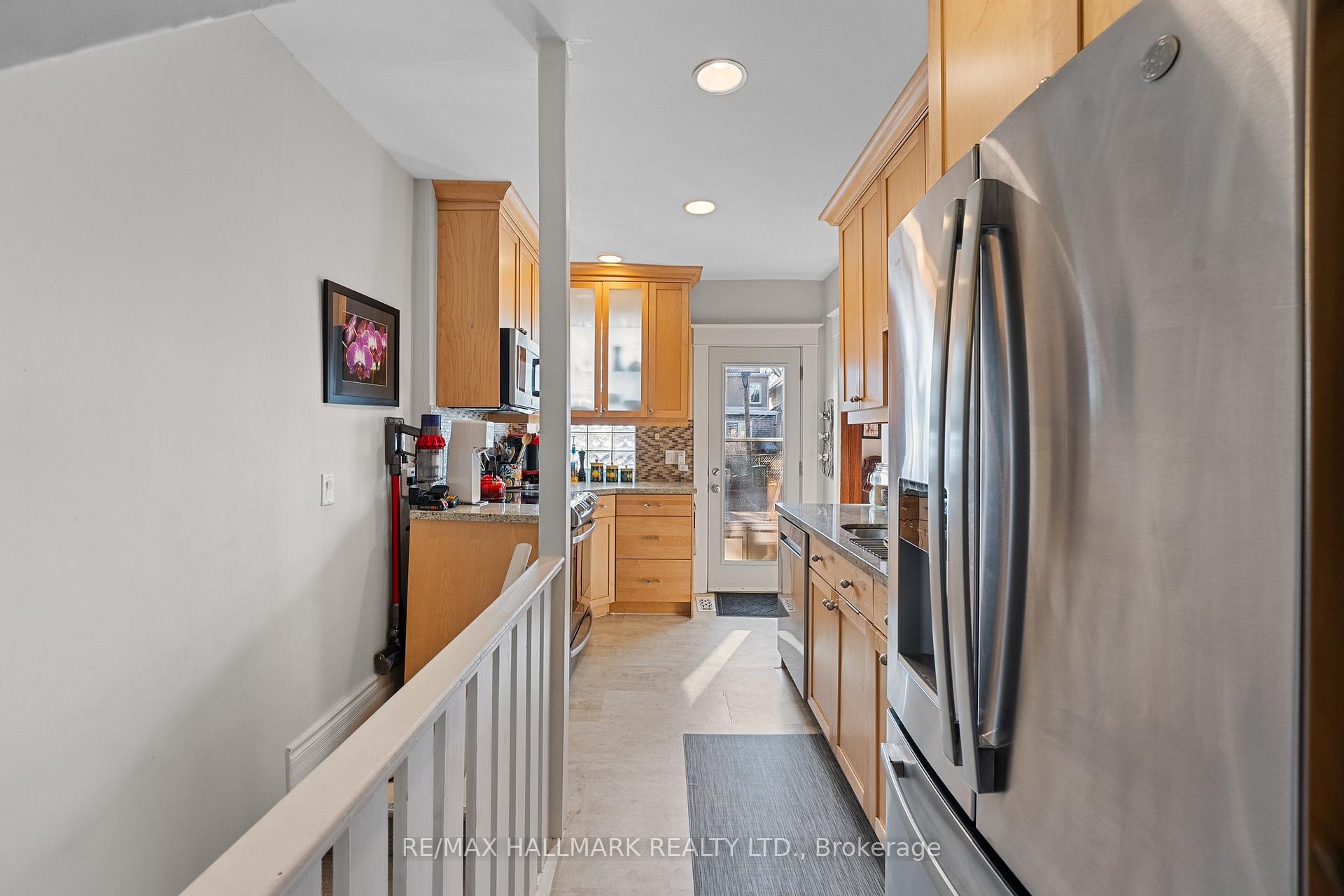 Photo 17 of 24 Firstbrooke Road, Toronto, East End-Danforth — HOMEH
