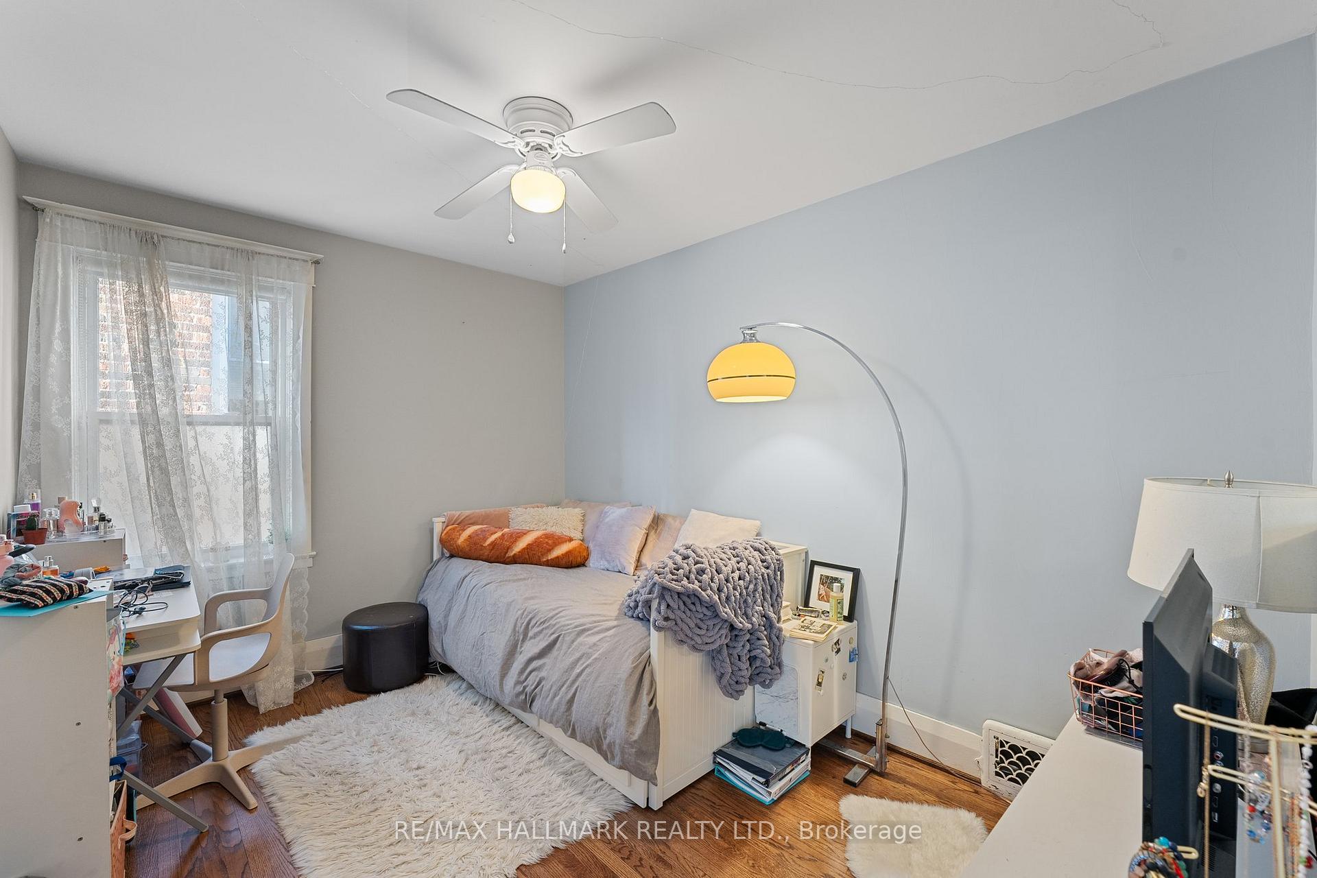 Photo 9 of 24 Firstbrooke Road, Toronto, East End-Danforth — HOMEH