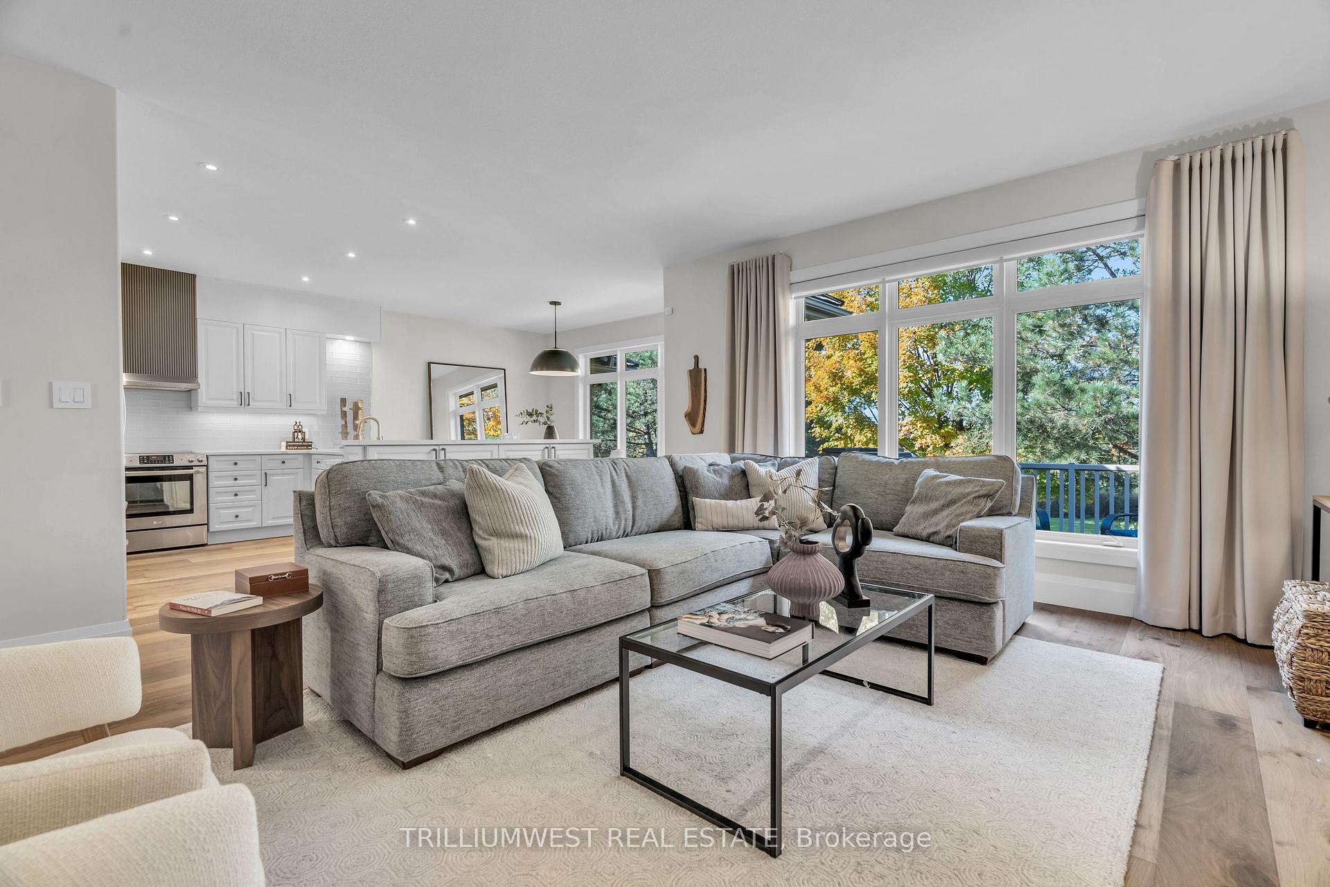 Photo 13 of Unit 9, 260 Deer Ridge Drive, Kitchener — HOMEH