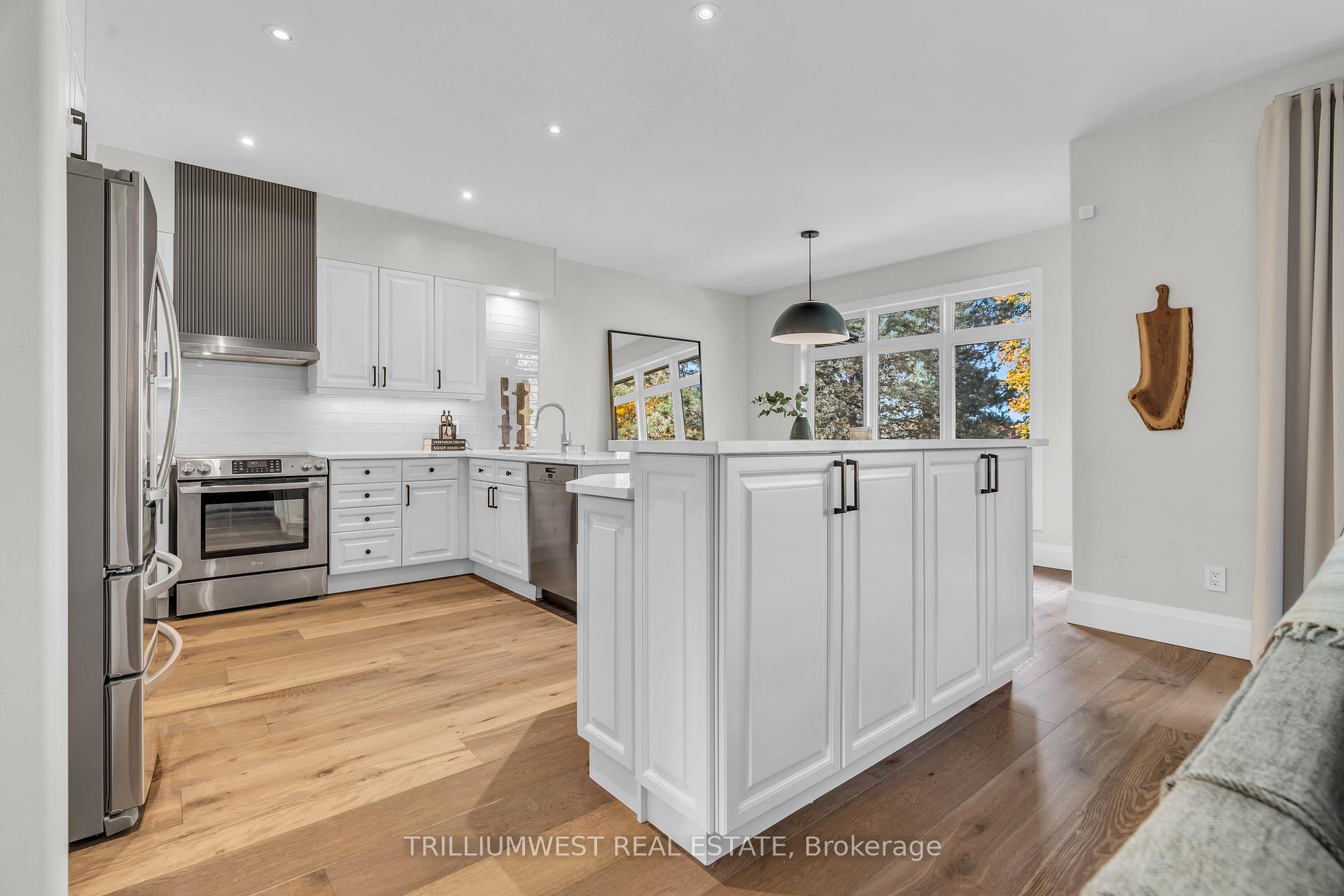 Photo 7 of Unit 9, 260 Deer Ridge Drive, Kitchener — HOMEH
