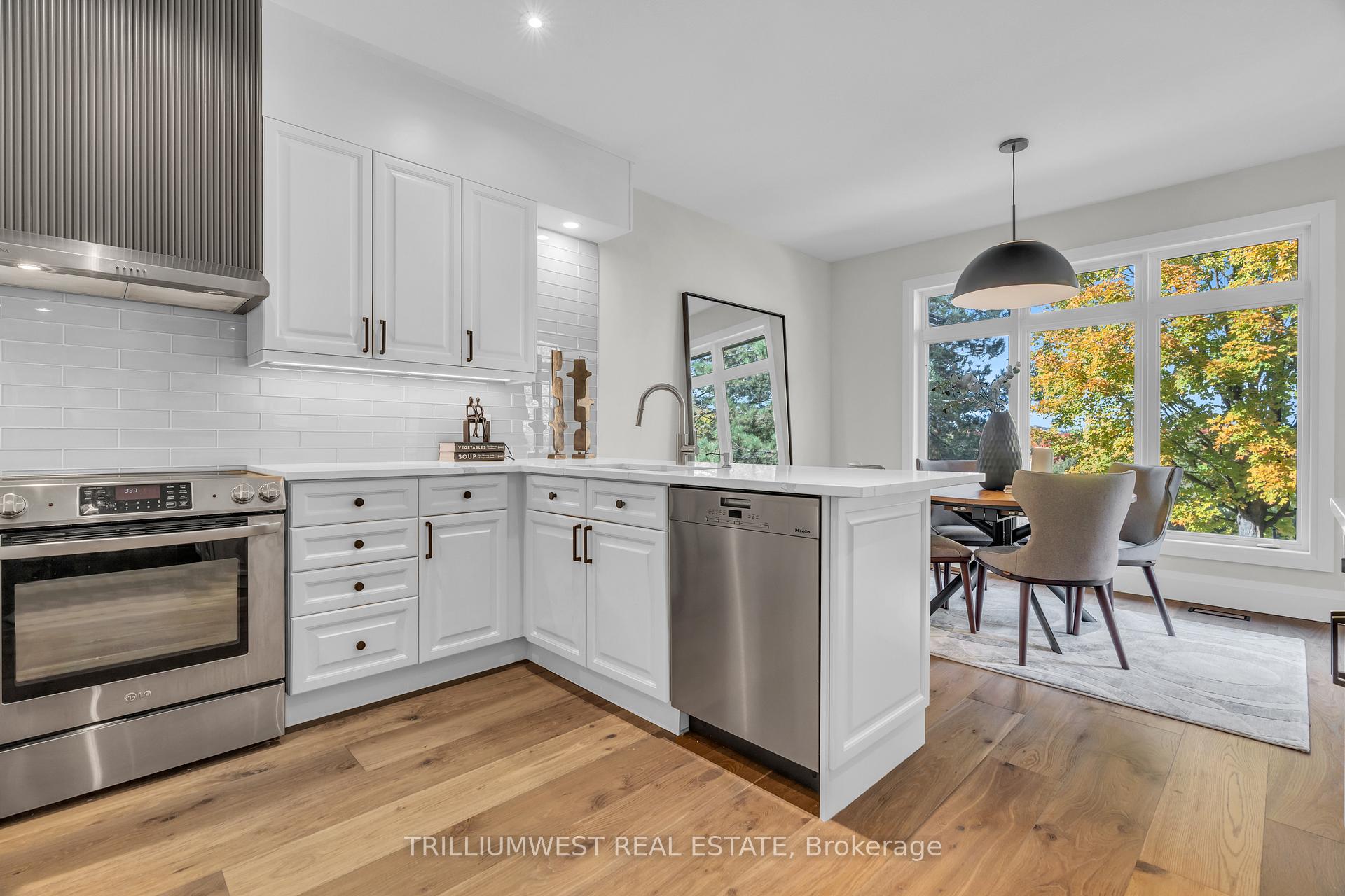 Photo 6 of Unit 9, 260 Deer Ridge Drive, Kitchener — HOMEH