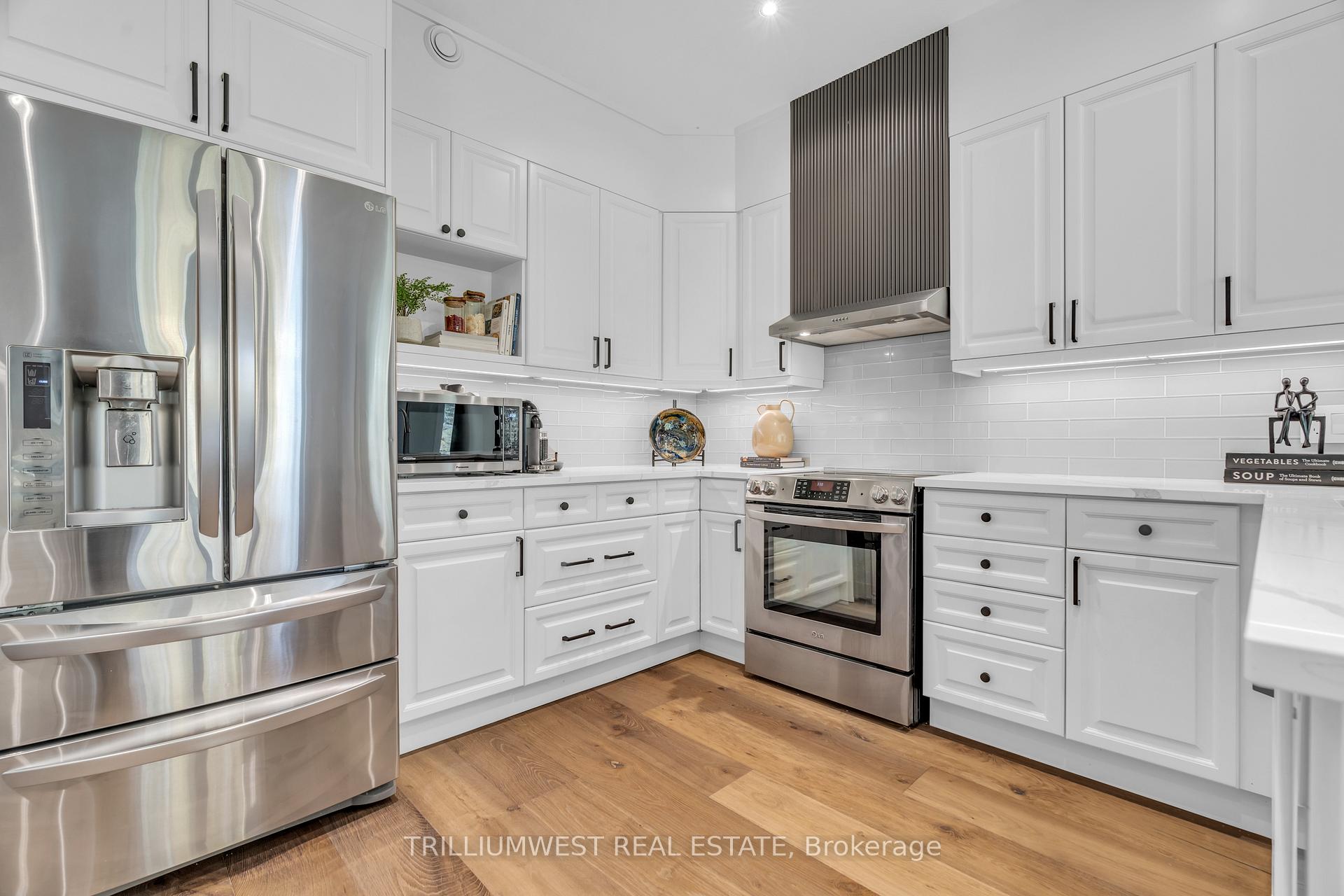 Photo 8 of Unit 9, 260 Deer Ridge Drive, Kitchener — HOMEH