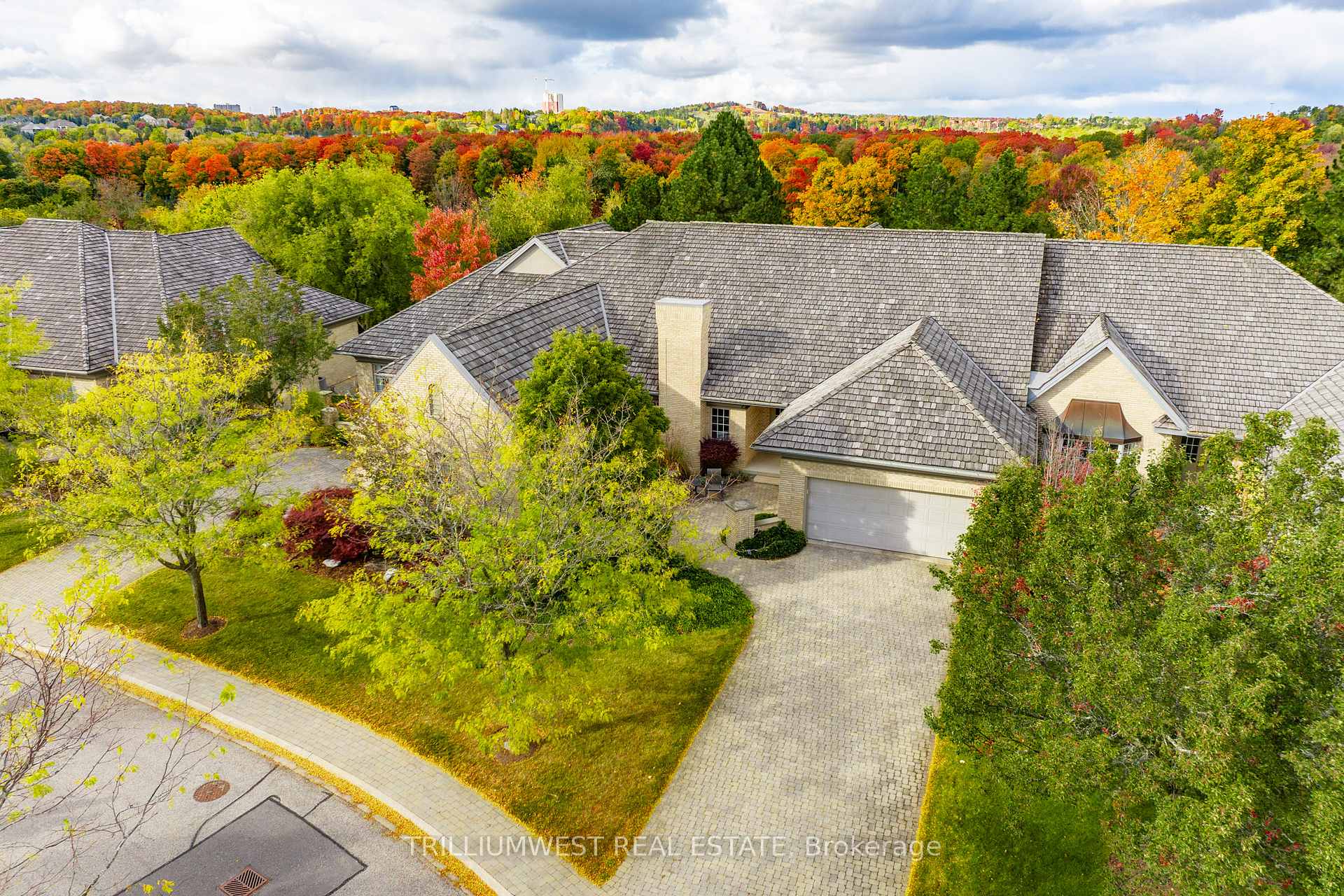 Photo 34 of Unit 9, 260 Deer Ridge Drive, Kitchener — HOMEH