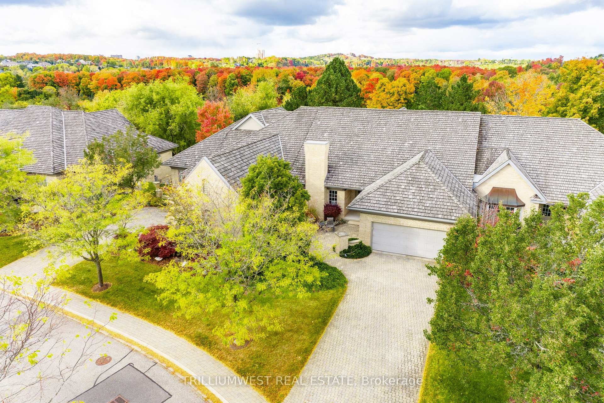 Photo 30 of Unit 9, 260 Deer Ridge Drive, Kitchener — HOMEH
