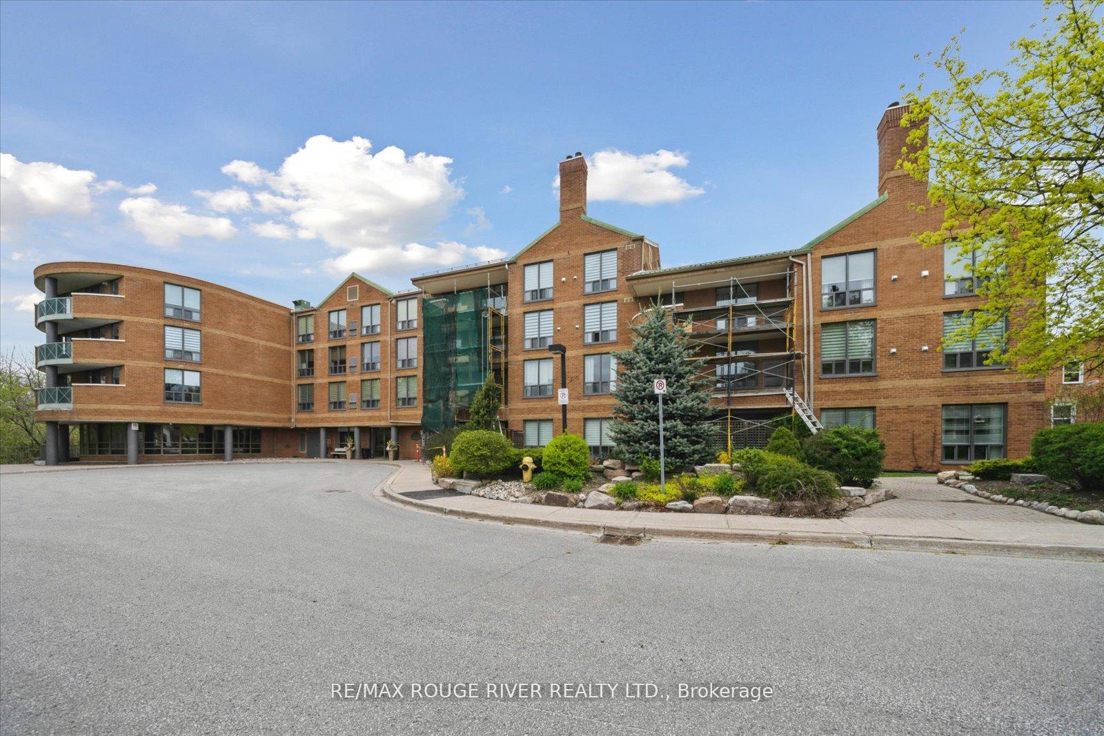 Photo 2 of Unit 210, 30 Wilson Street, Markham, Old Markham Village — HOMEH