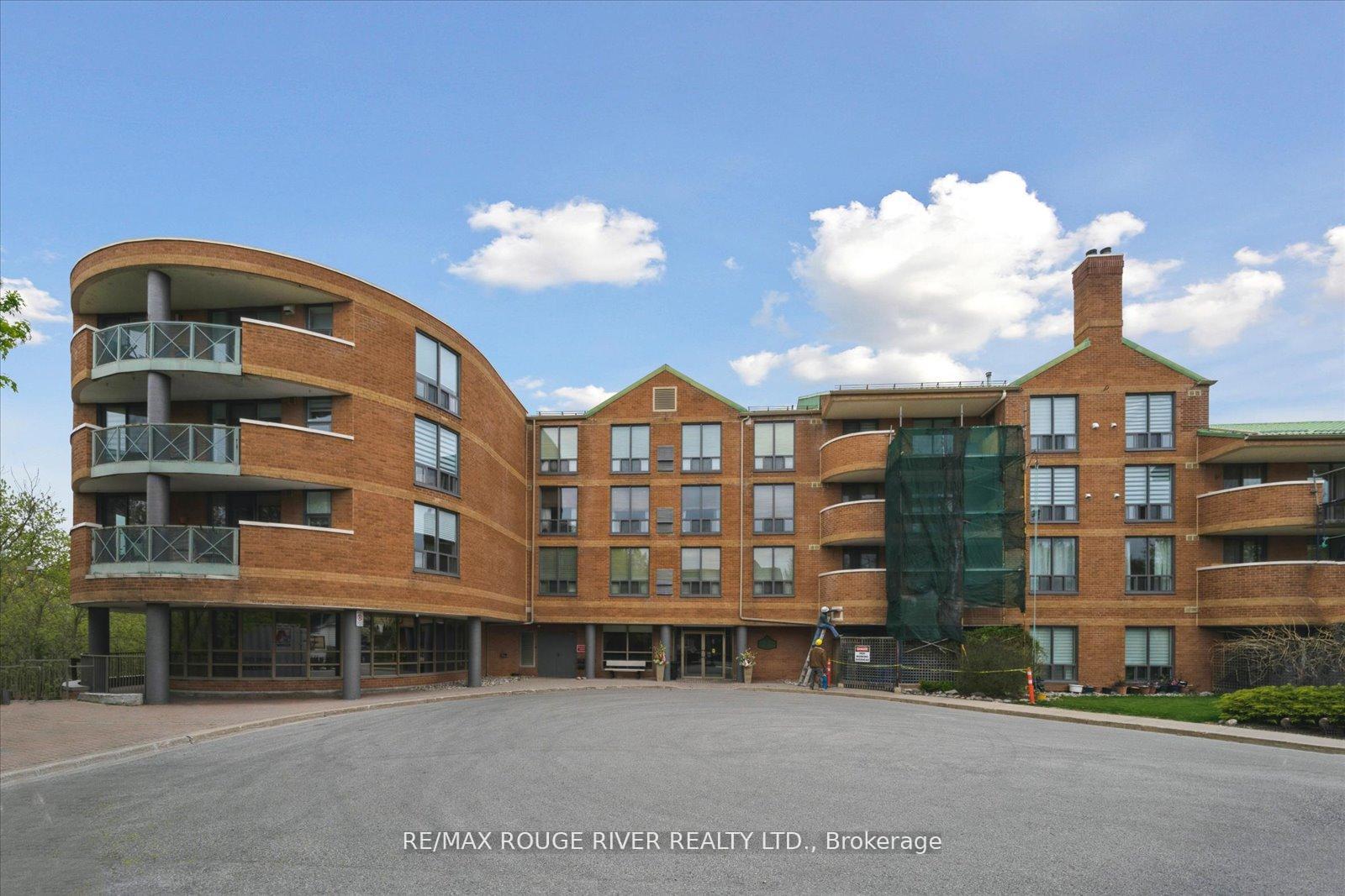 Photo 8 of Unit 210, 30 Wilson Street, Markham, Old Markham Village — HOMEH