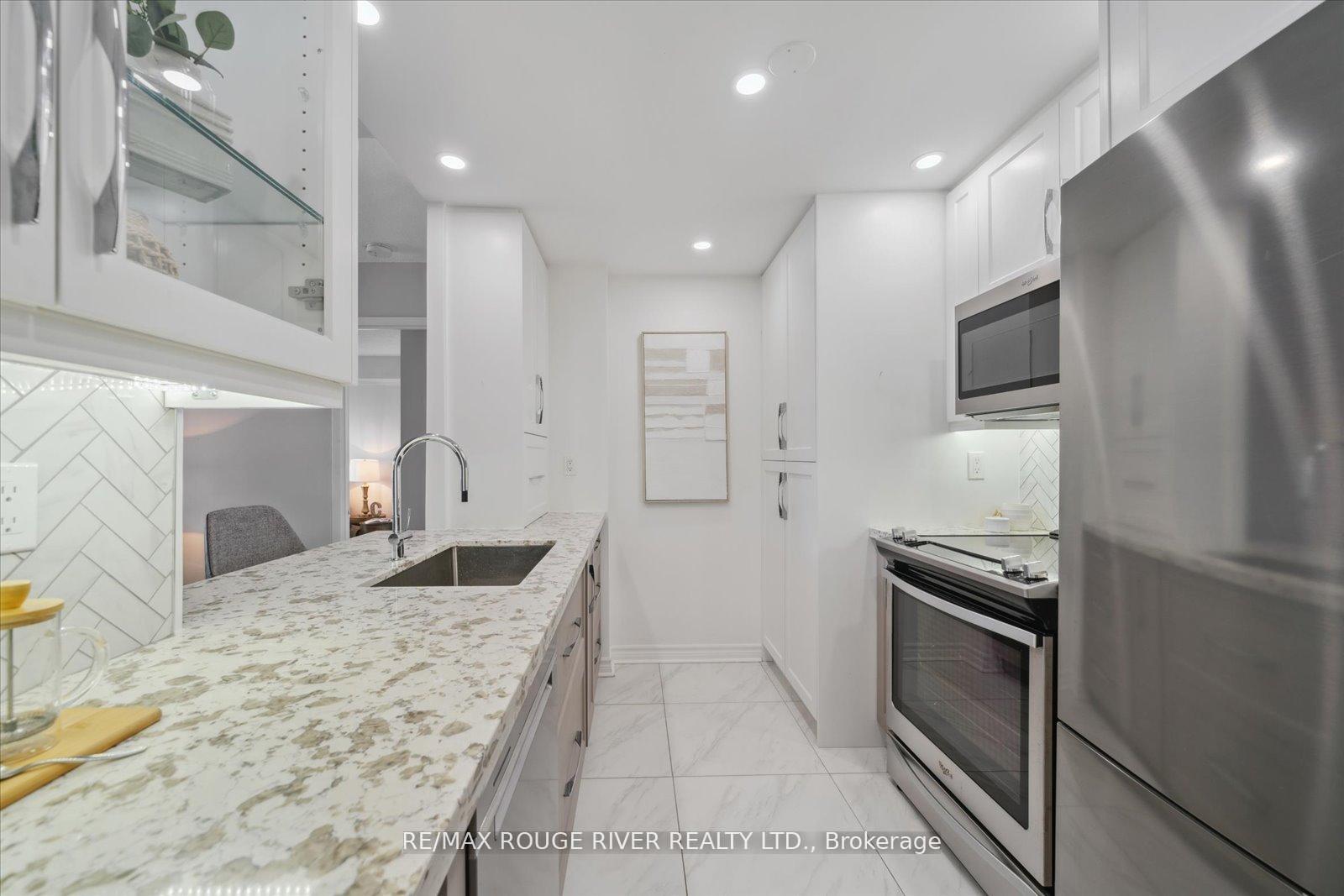 Photo 9 of Unit 210, 30 Wilson Street, Markham, Old Markham Village — HOMEH