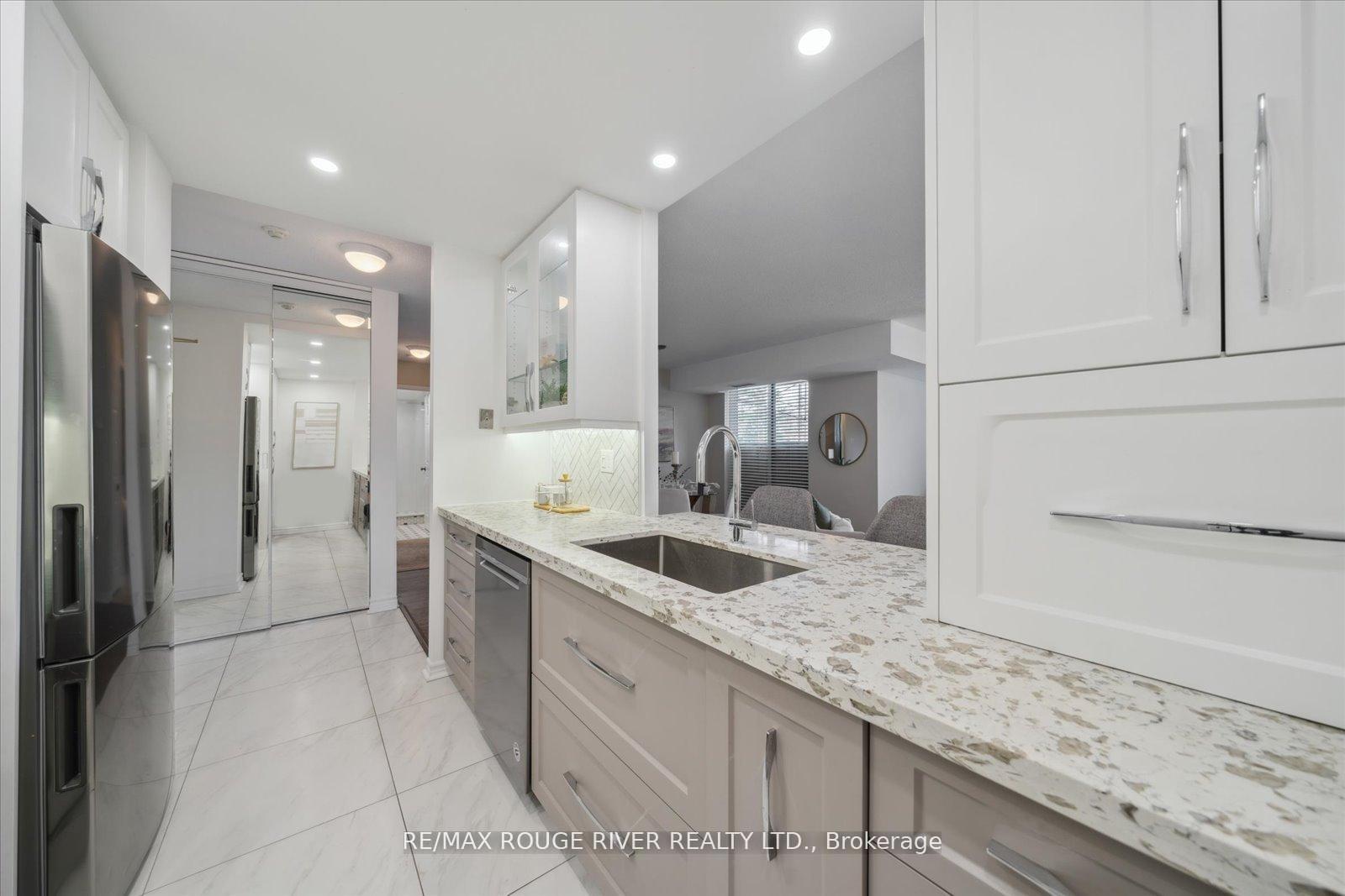 Photo 6 of Unit 210, 30 Wilson Street, Markham, Old Markham Village — HOMEH