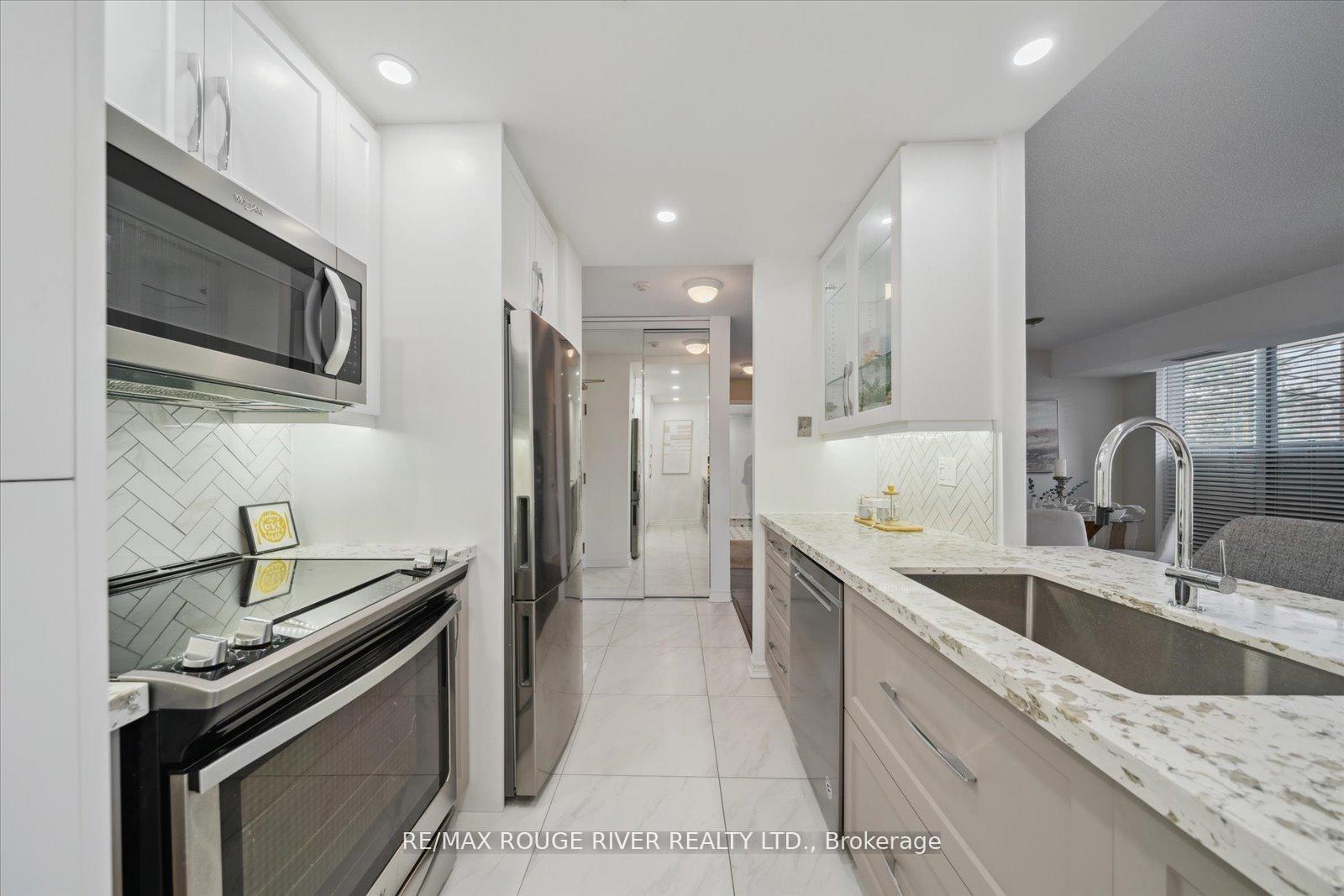 Photo 11 of Unit 210, 30 Wilson Street, Markham, Old Markham Village — HOMEH