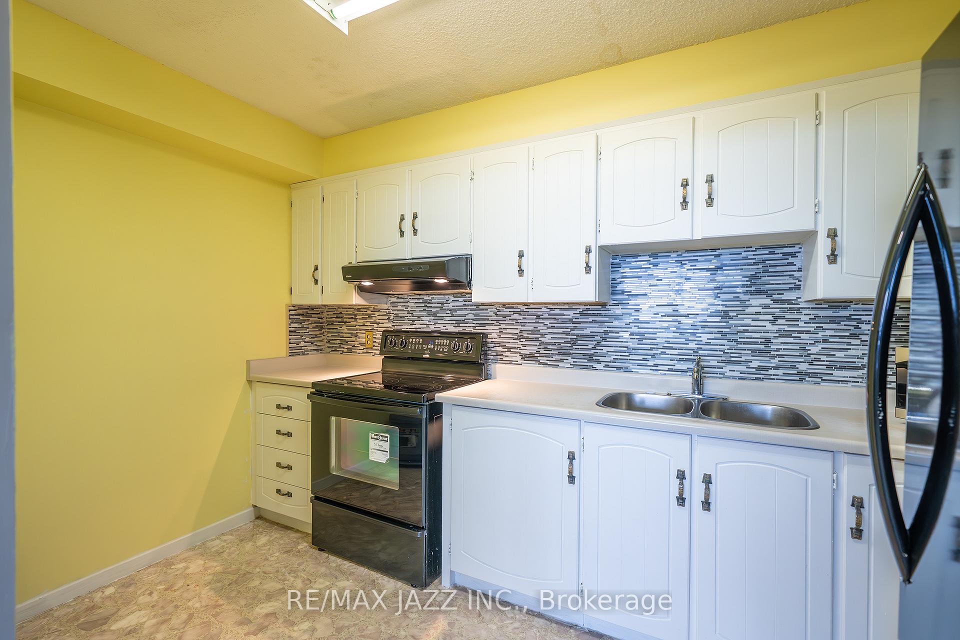 Photo 18 of Unit 1214, 55 William Street E, Oshawa, O'Neill — HOMEH