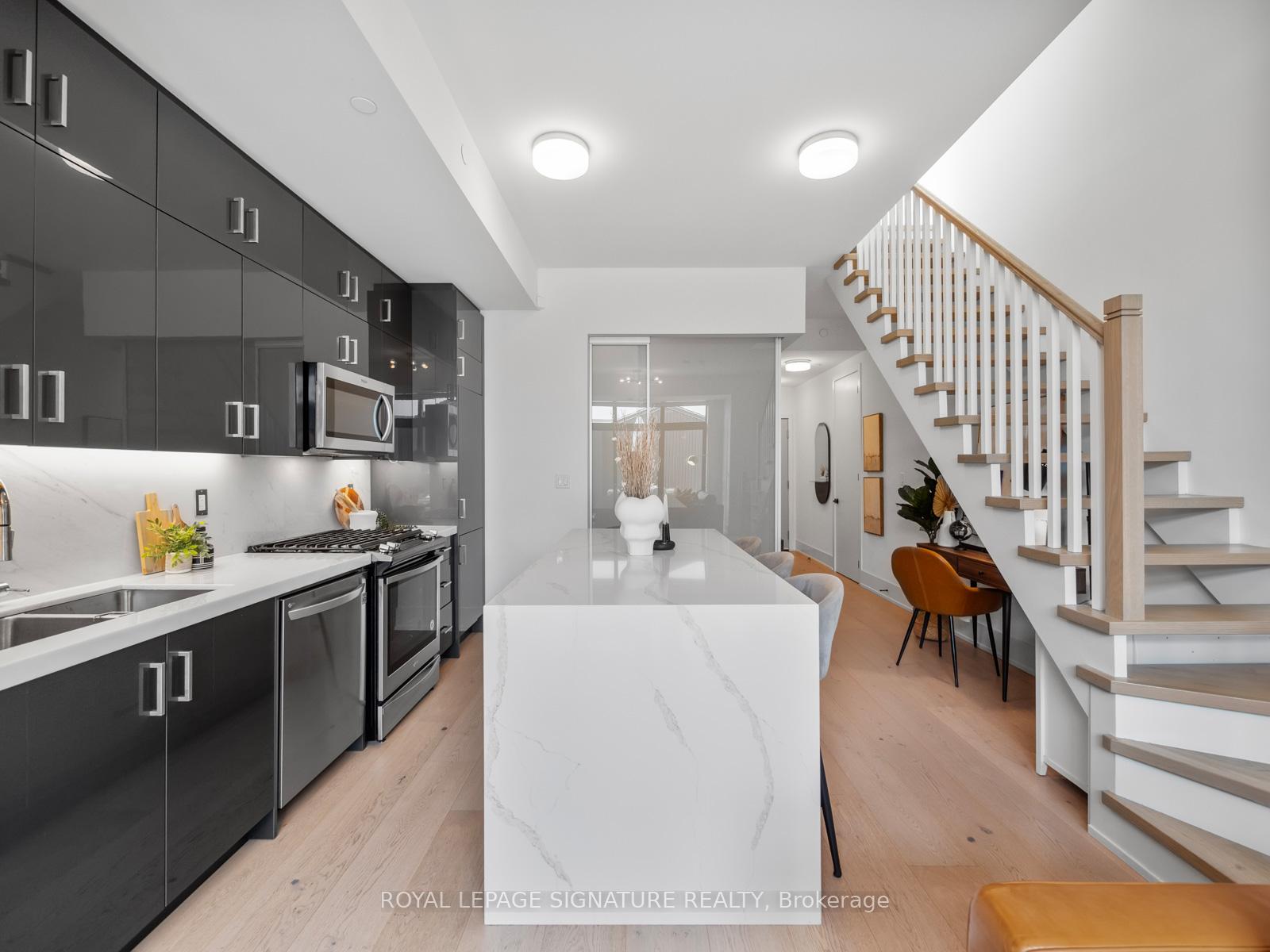 Photo 5 of Unit 406, 14 Dewhurst Boulevard, Toronto, Danforth — HOMEH