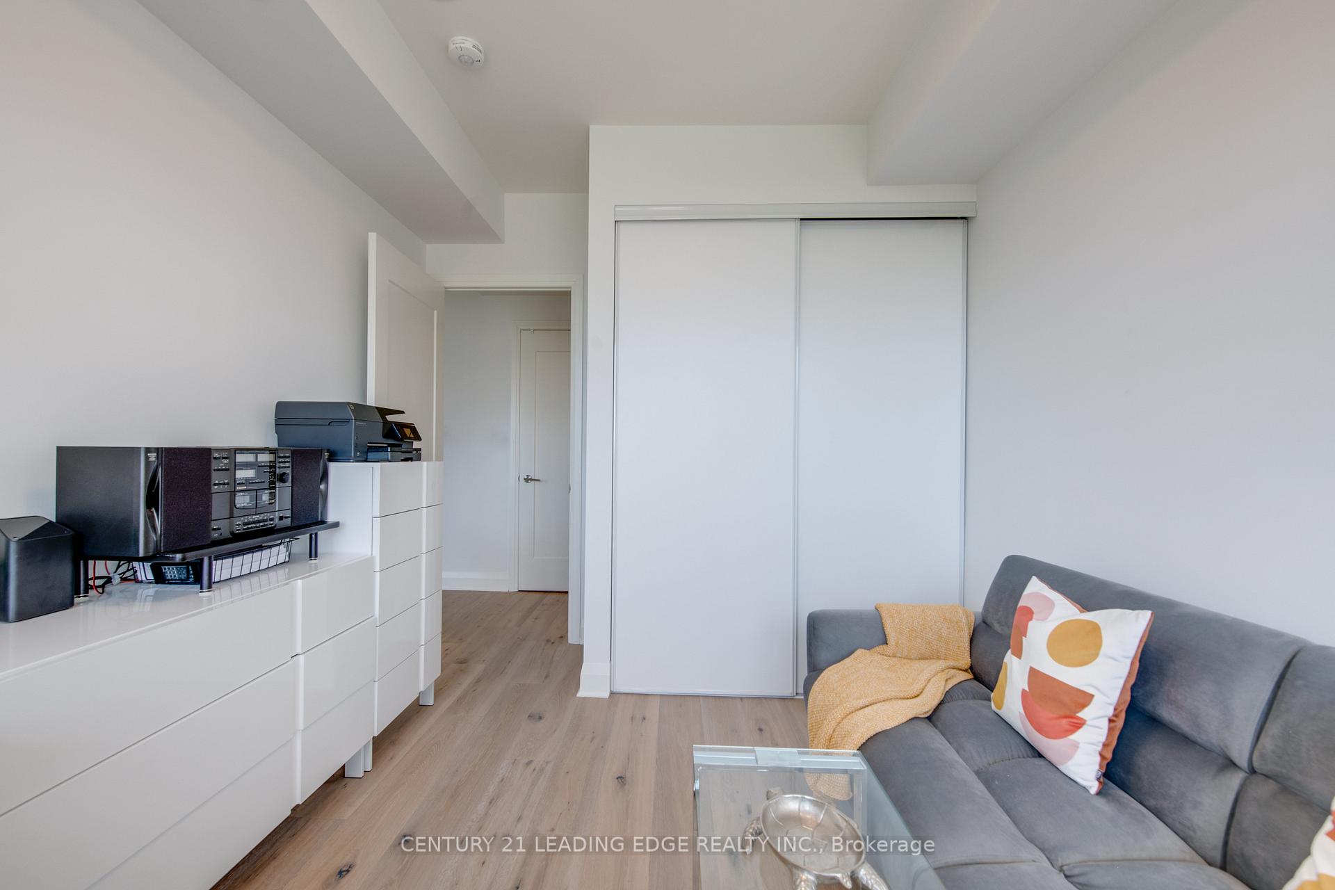 Photo 6 of Unit 706, 151 Avenue Road, Toronto, The Annex — HOMEH