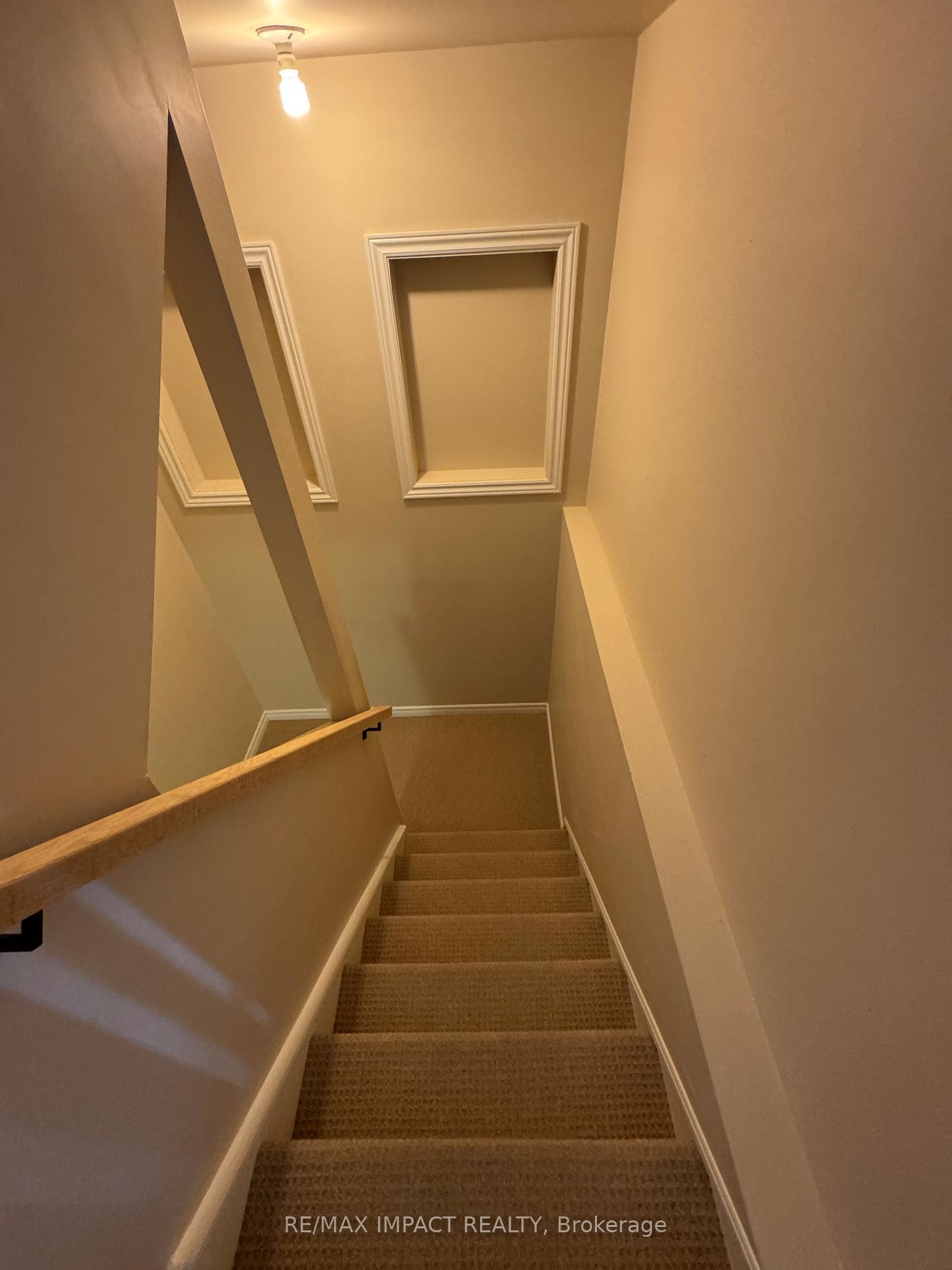 Photo 9 of 31 Quackenbush Street, Clarington, Bowmanville — HOMEH