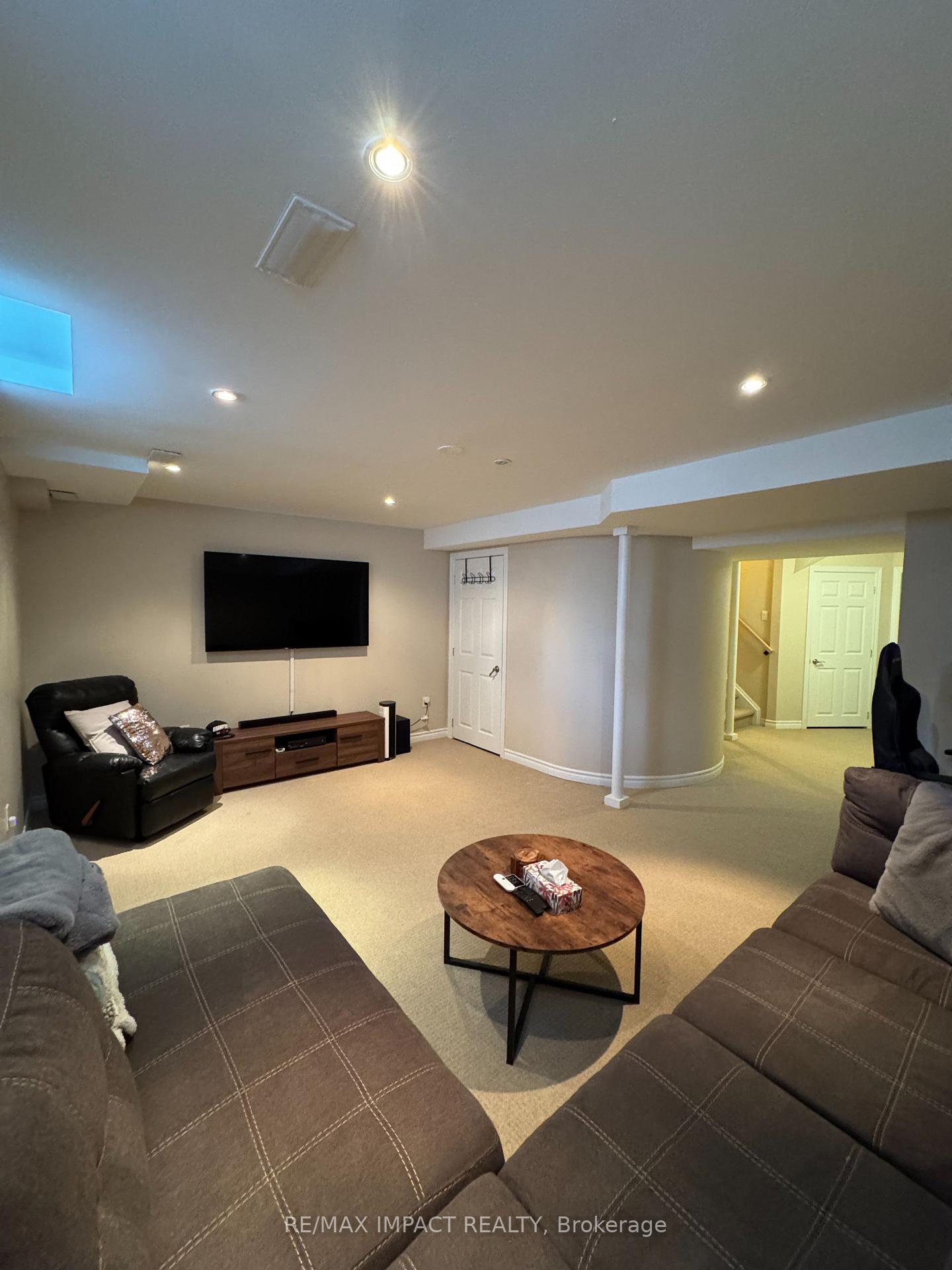 Photo 21 of 31 Quackenbush Street, Clarington, Bowmanville — HOMEH