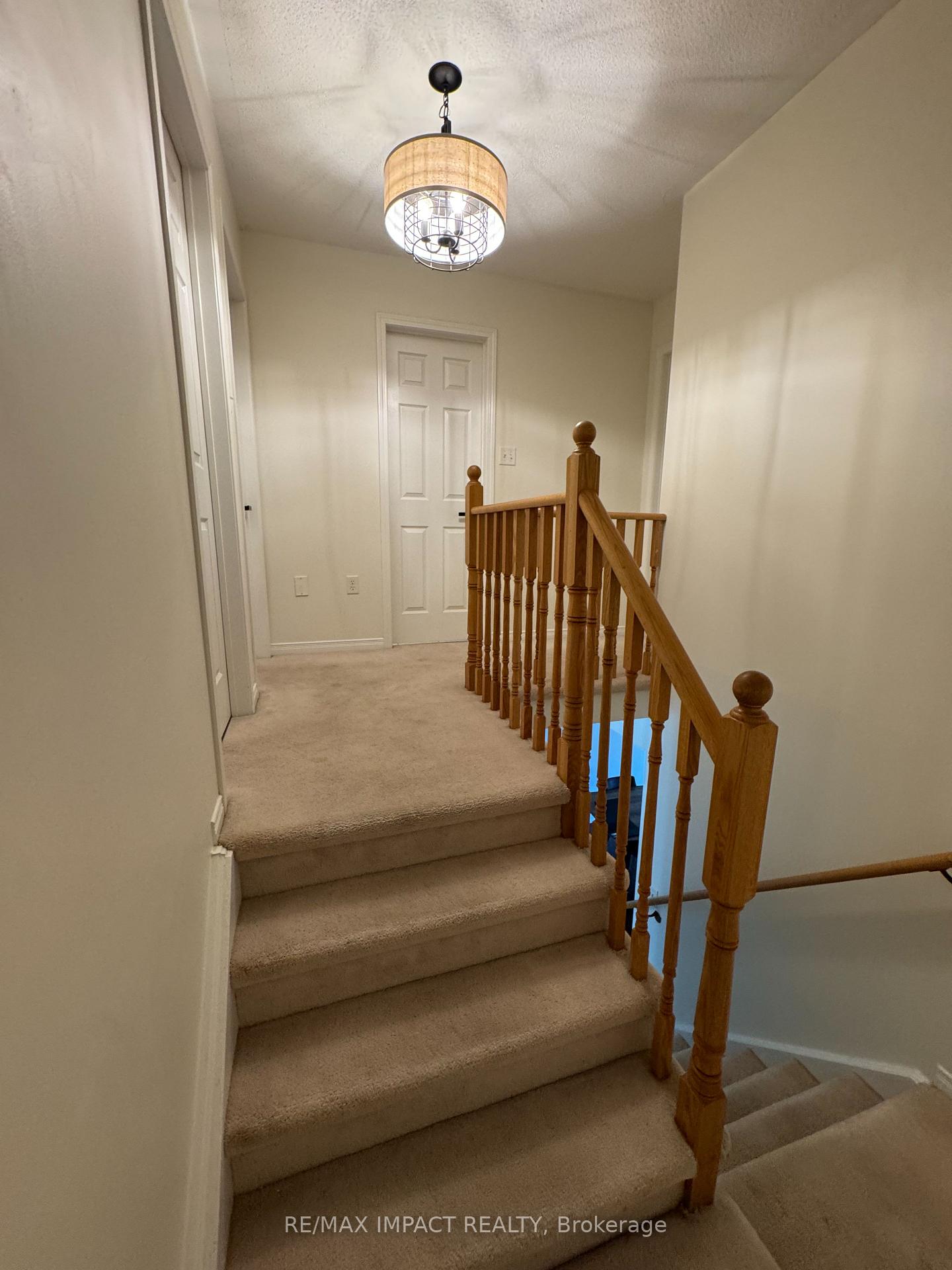 Photo 20 of 31 Quackenbush Street, Clarington, Bowmanville — HOMEH
