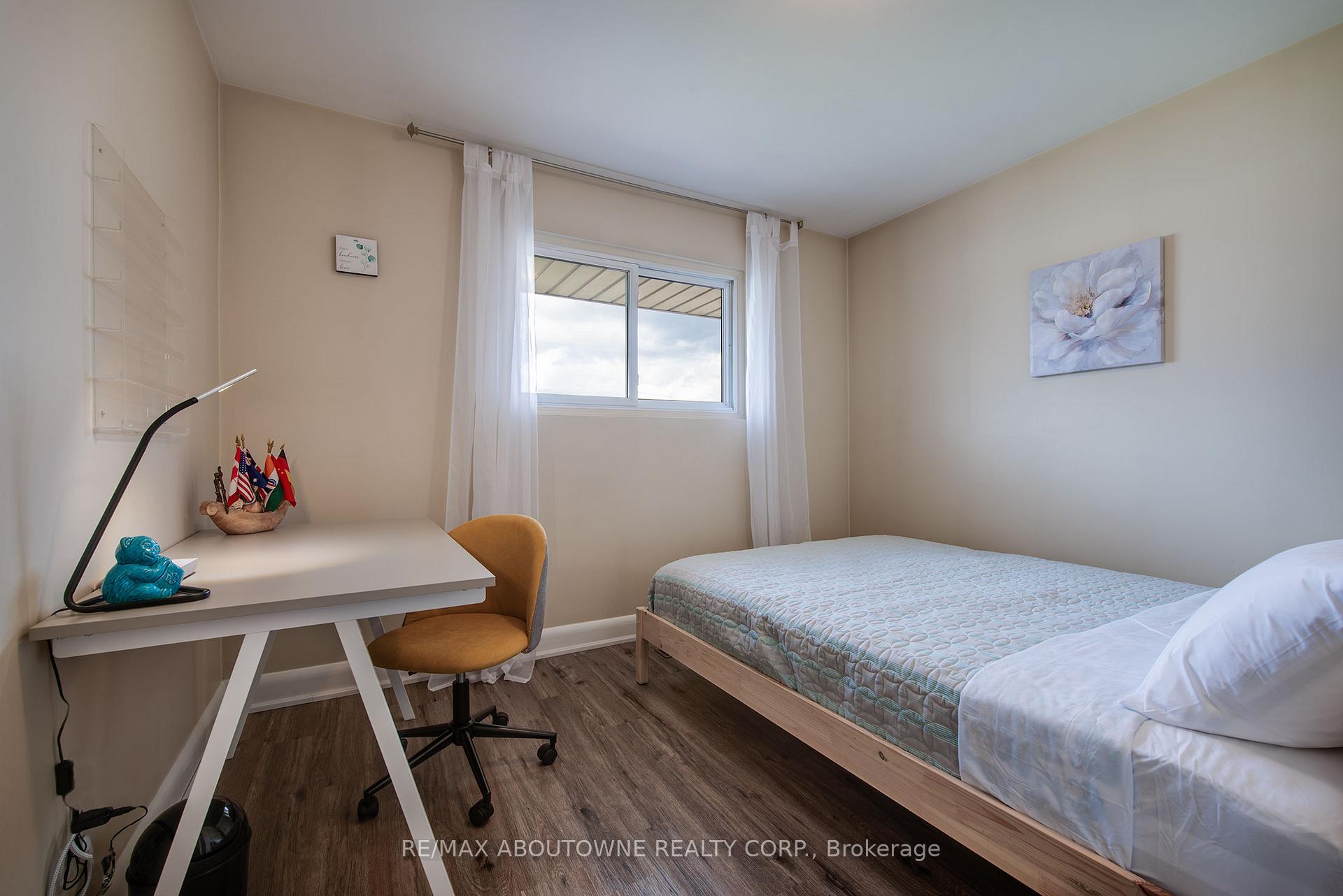 Photo 14 of 4018 New Street, Burlington, Shoreacres — HOMEH