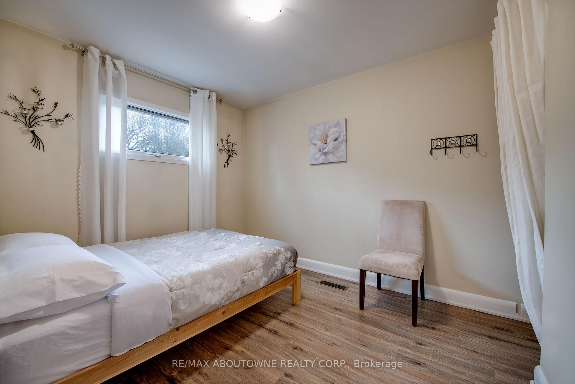 Photo 16 of 4018 New Street, Burlington, Shoreacres — HOMEH