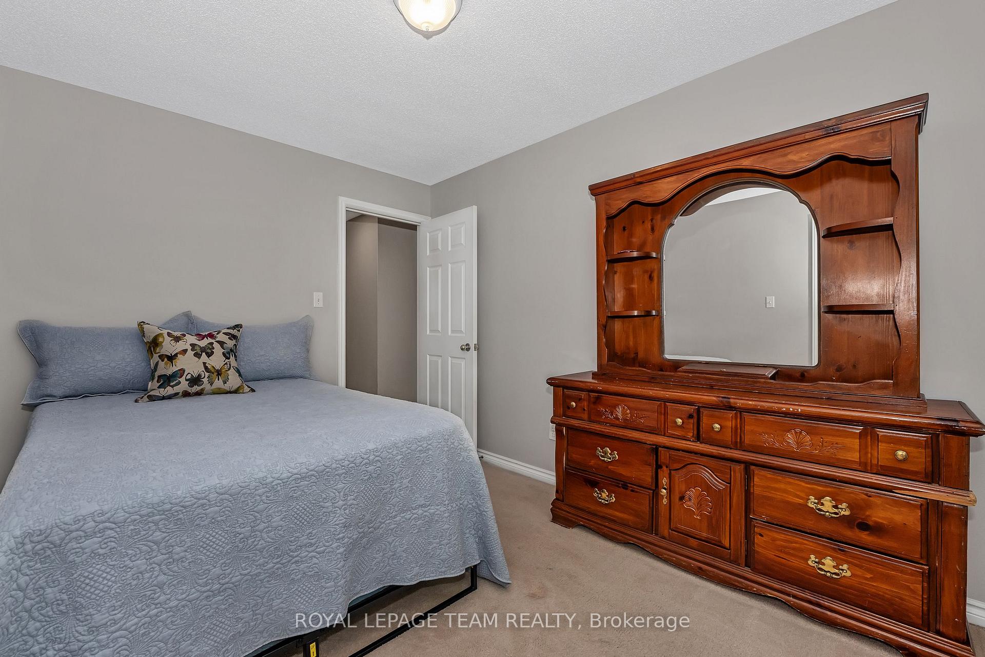 Photo 3 of 3384 Bramble Lane, Ottawa, Osgoode — HOMEH