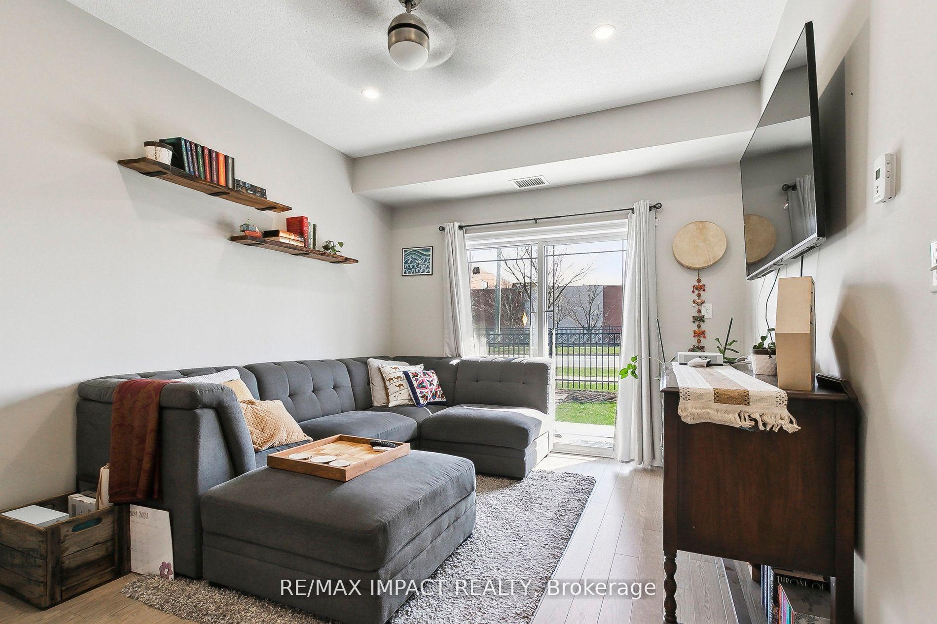 Photo 3 of Unit L-05, 1 Sidney Lane, Clarington, Bowmanville — HOMEH