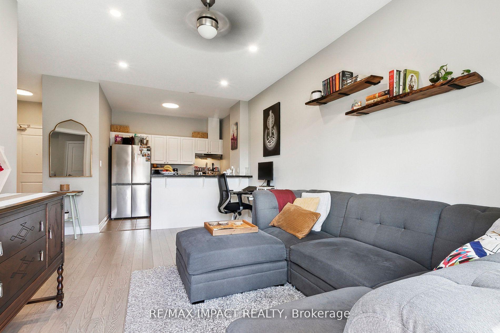 Photo 7 of Unit L-05, 1 Sidney Lane, Clarington, Bowmanville — HOMEH