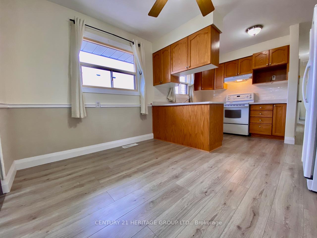 Front of Unit Main, 1465 Park Road S