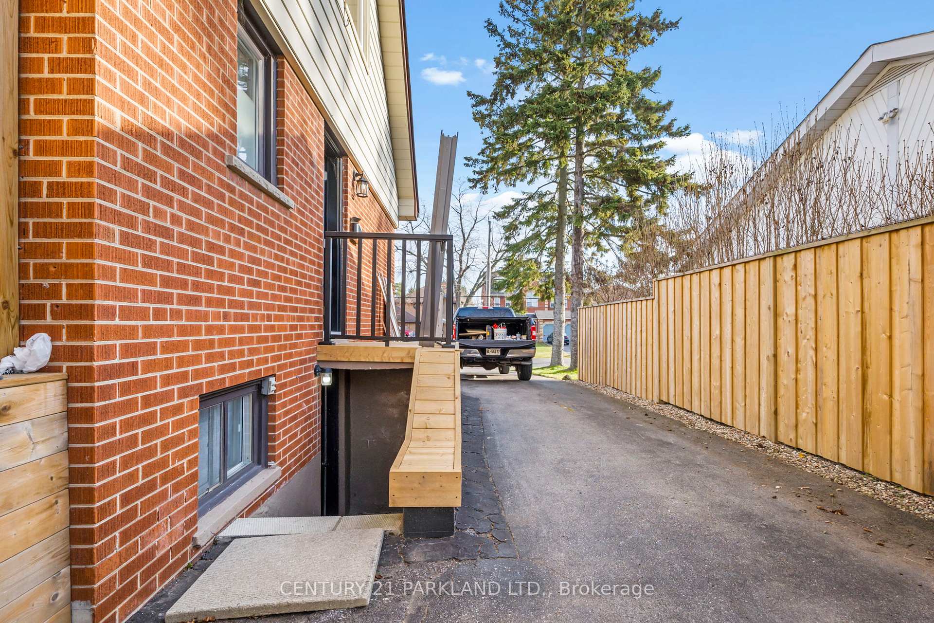 Photo 16 of Unit BASEMENT, 468 Oakwood Drive, Pickering, Rosebank — HOMEH