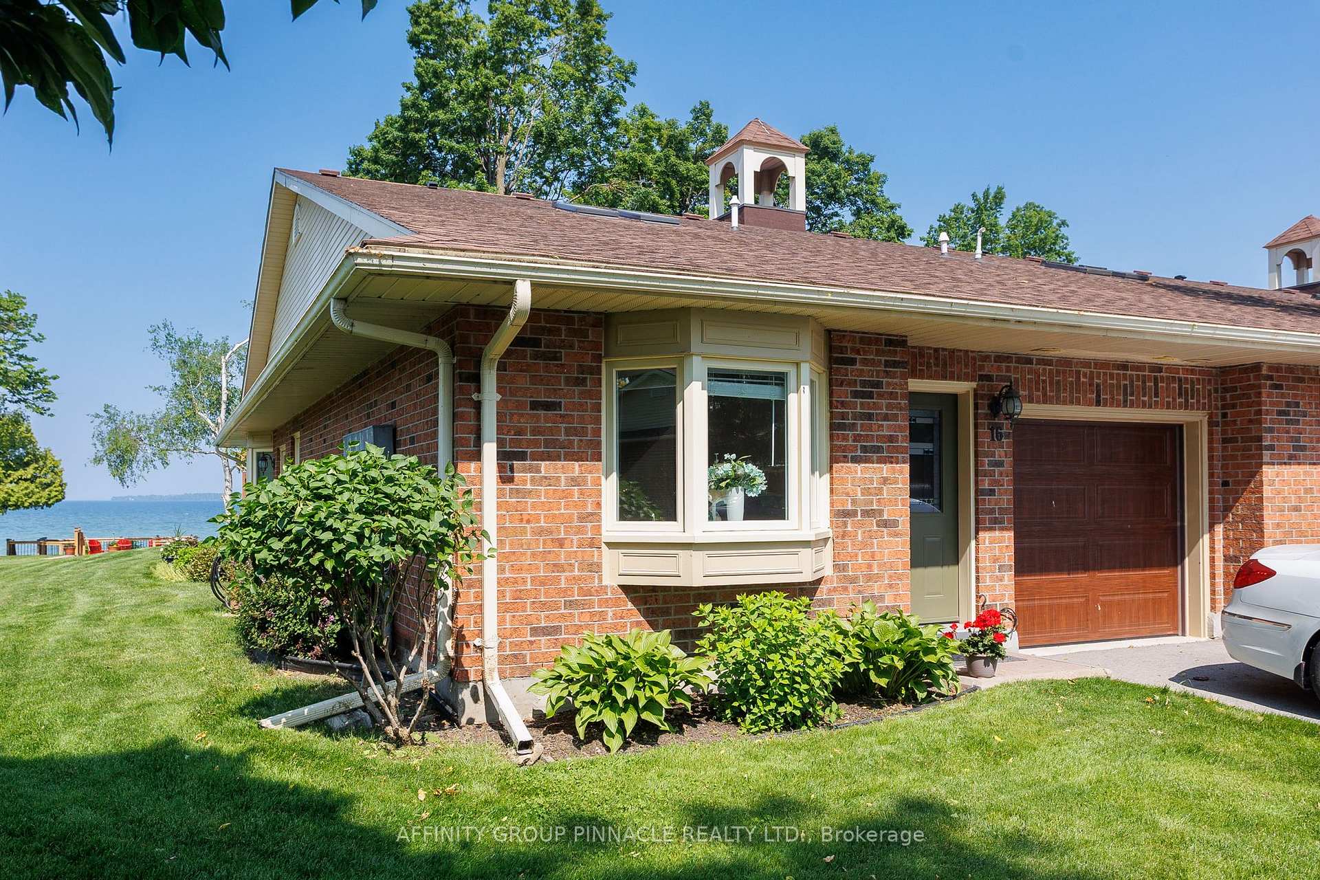 Photo 1 of Unit 16, B90 Parklawn Boulevard, Brock, Beaverton — HOMEH