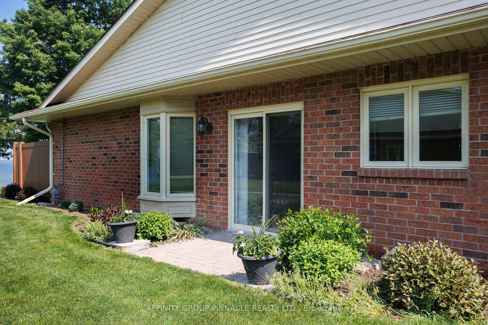 Photo 9 of Unit 16, B90 Parklawn Boulevard, Brock, Beaverton — HOMEH