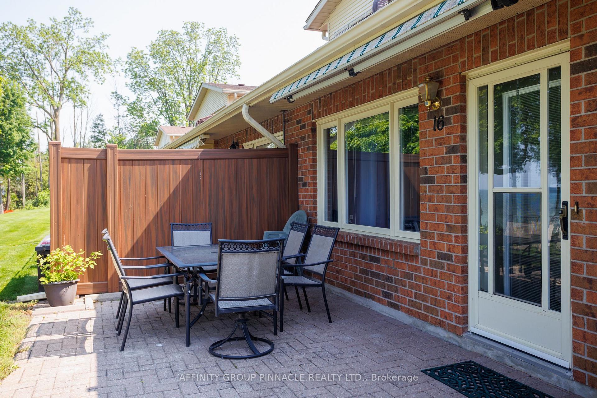 Photo 7 of Unit 16, B90 Parklawn Boulevard, Brock, Beaverton — HOMEH