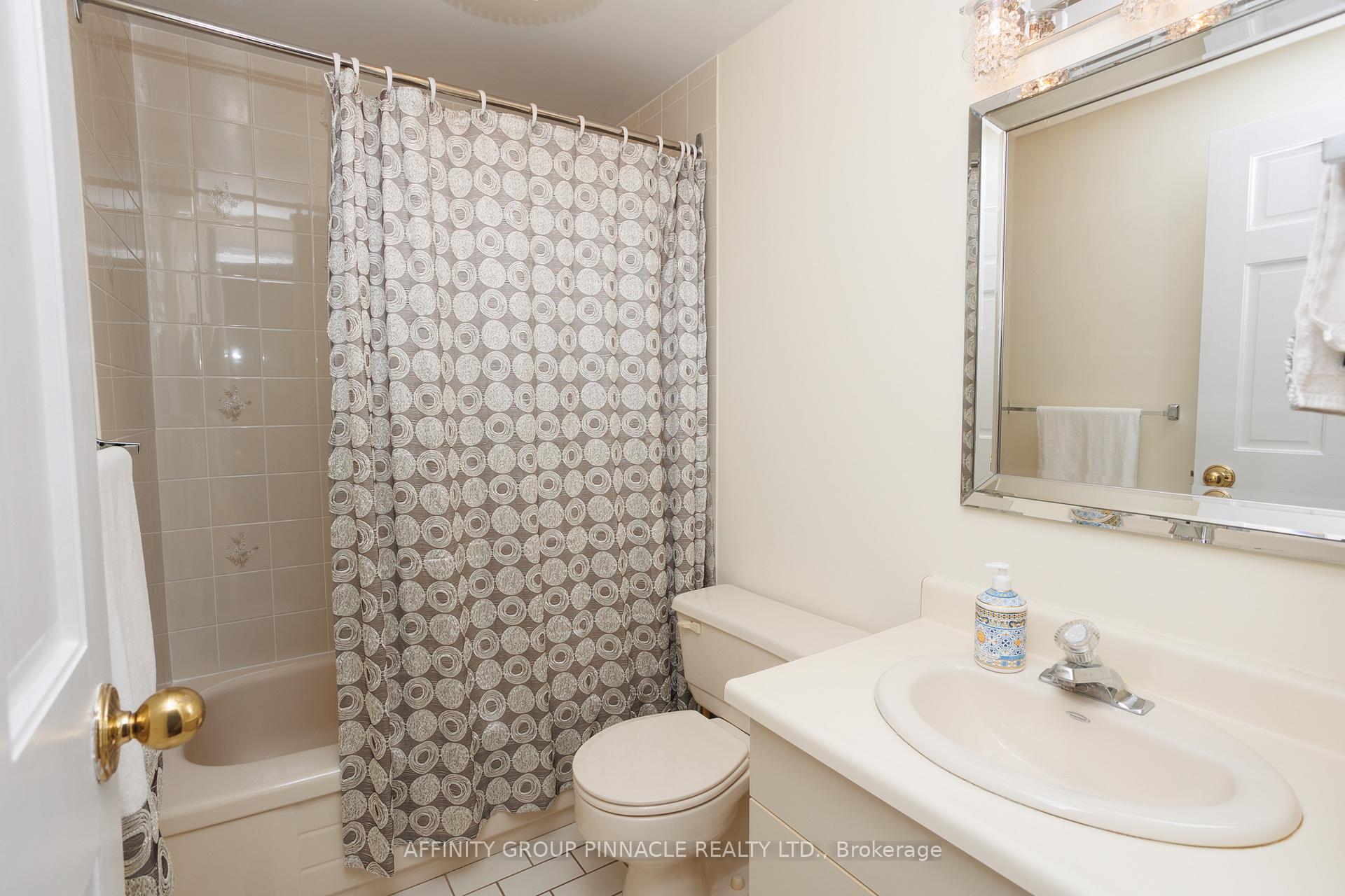 Photo 13 of Unit 16, B90 Parklawn Boulevard, Brock, Beaverton — HOMEH
