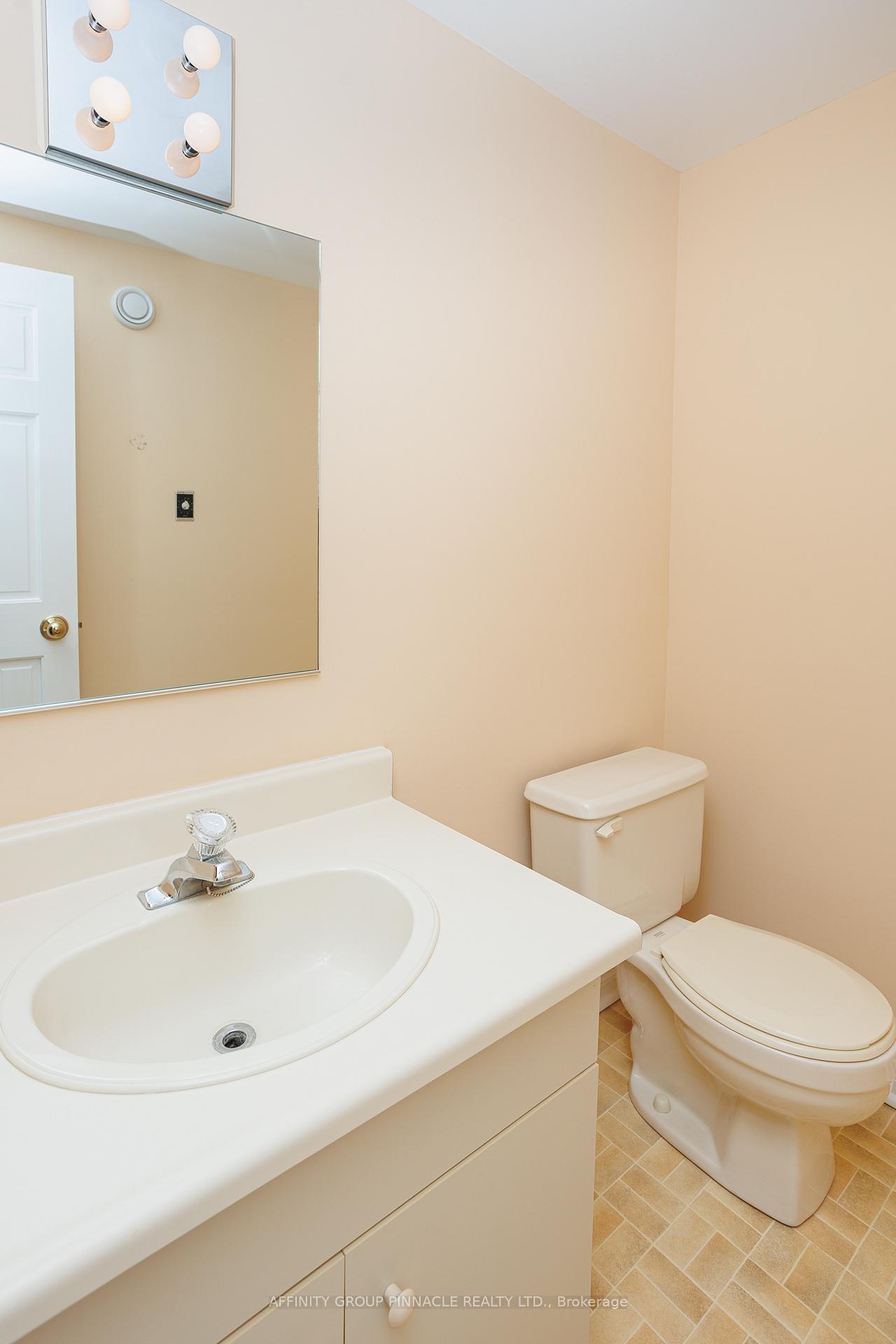 Photo 23 of Unit 16, B90 Parklawn Boulevard, Brock, Beaverton — HOMEH