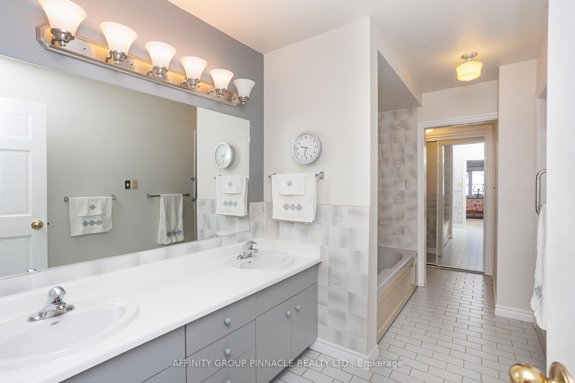 Photo 32 of Unit 16, B90 Parklawn Boulevard, Brock, Beaverton — HOMEH