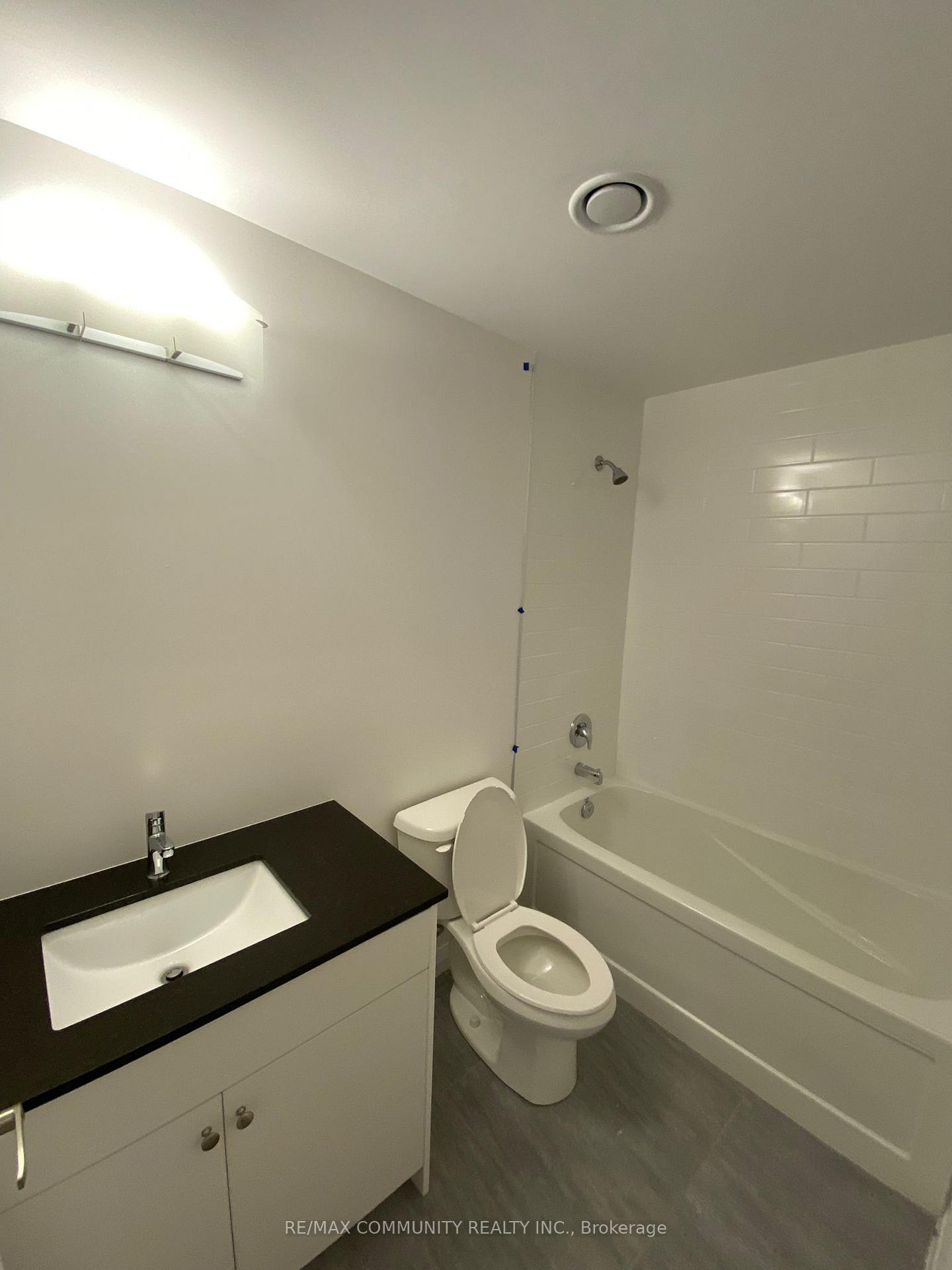 Photo 10 of Unit 2307, 60 Charles Street W, Kitchener — HOMEH