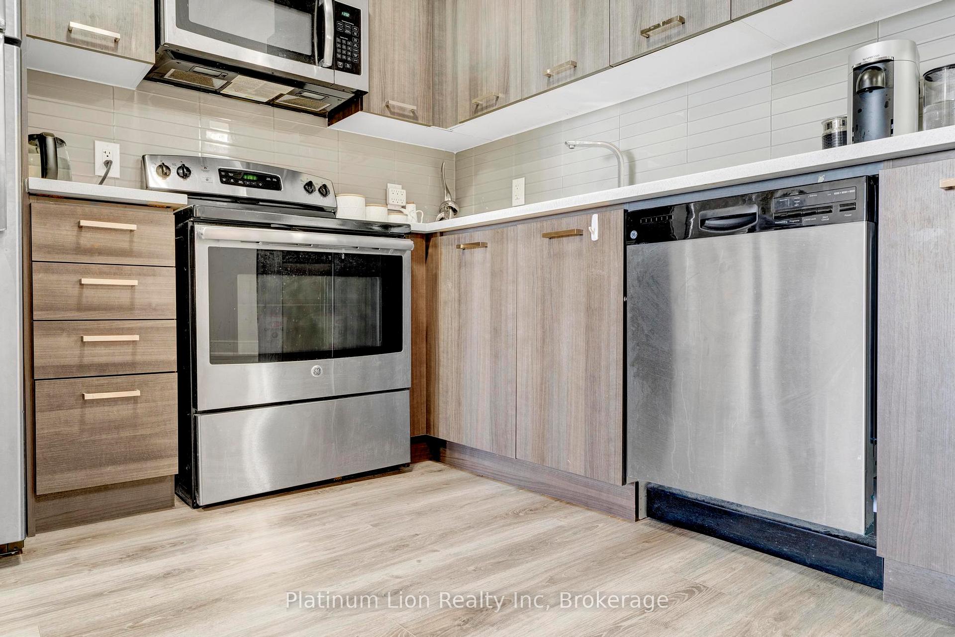 Photo 27 of Unit 704, 150 Main Street W, Hamilton, Central — HOMEH