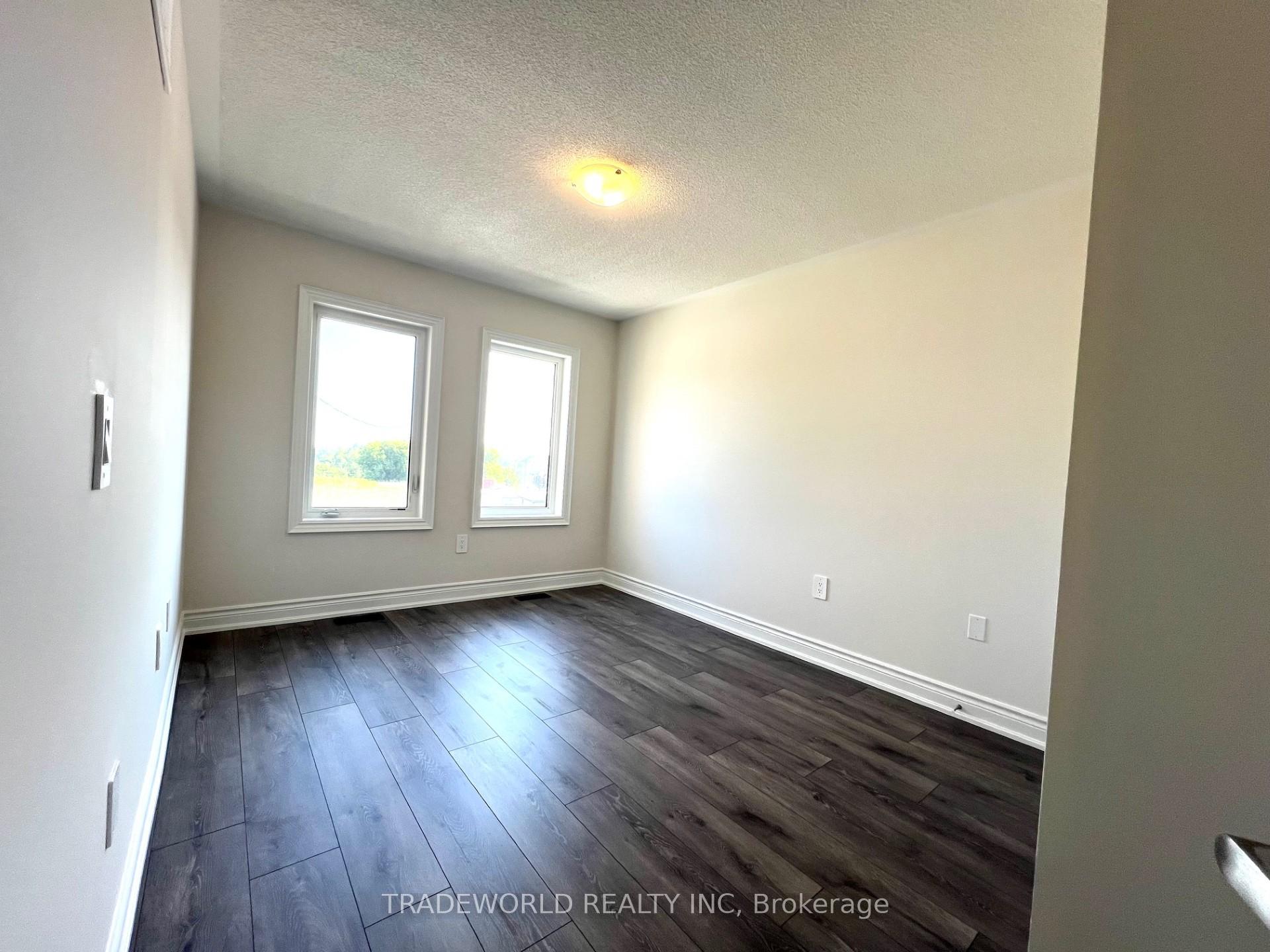 Photo 10 of 2975 Grindstone Crescent, Pickering, Rural Pickering — HOMEH