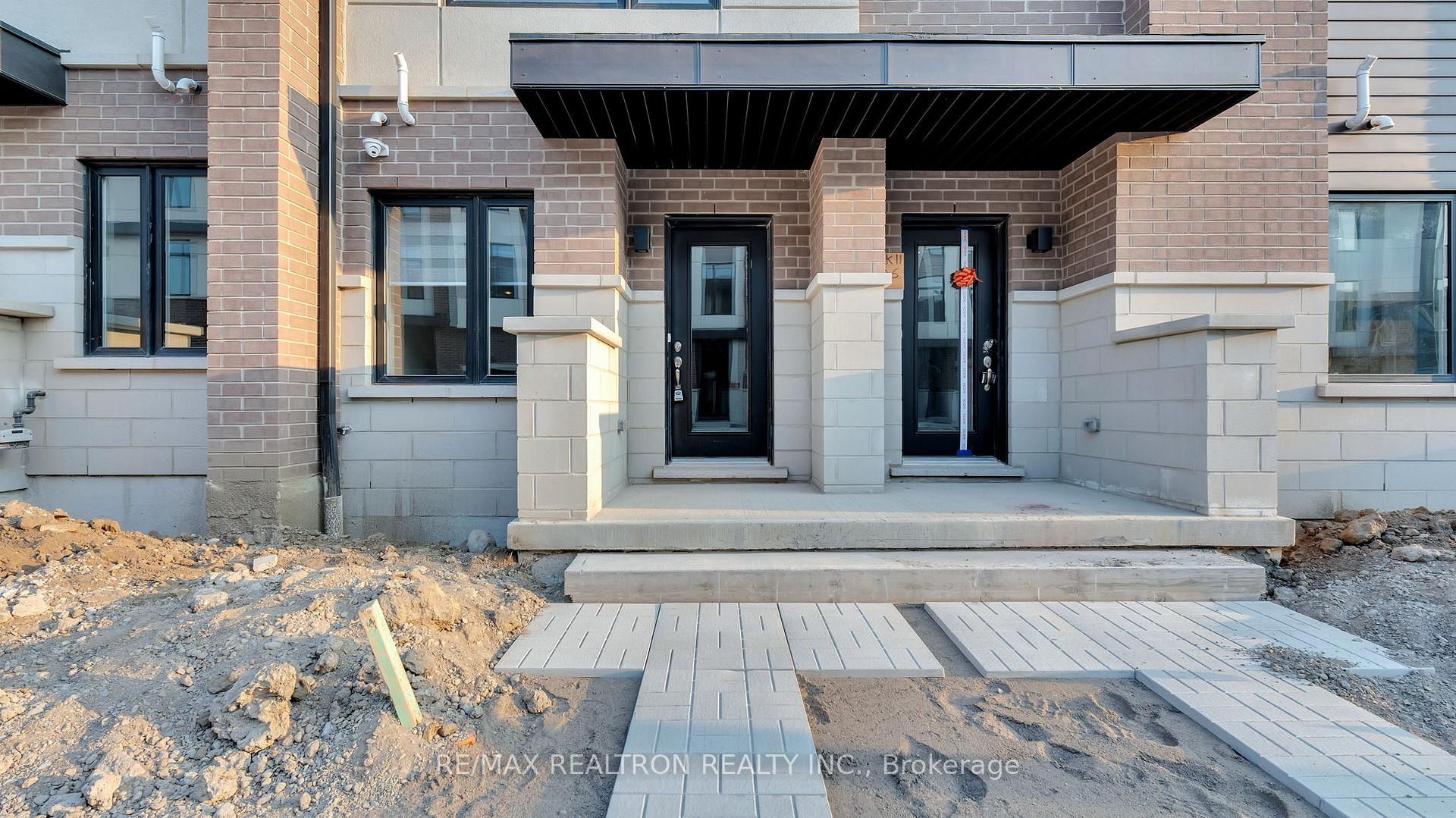 Front of Unit 1204, 1695 Dersan Street