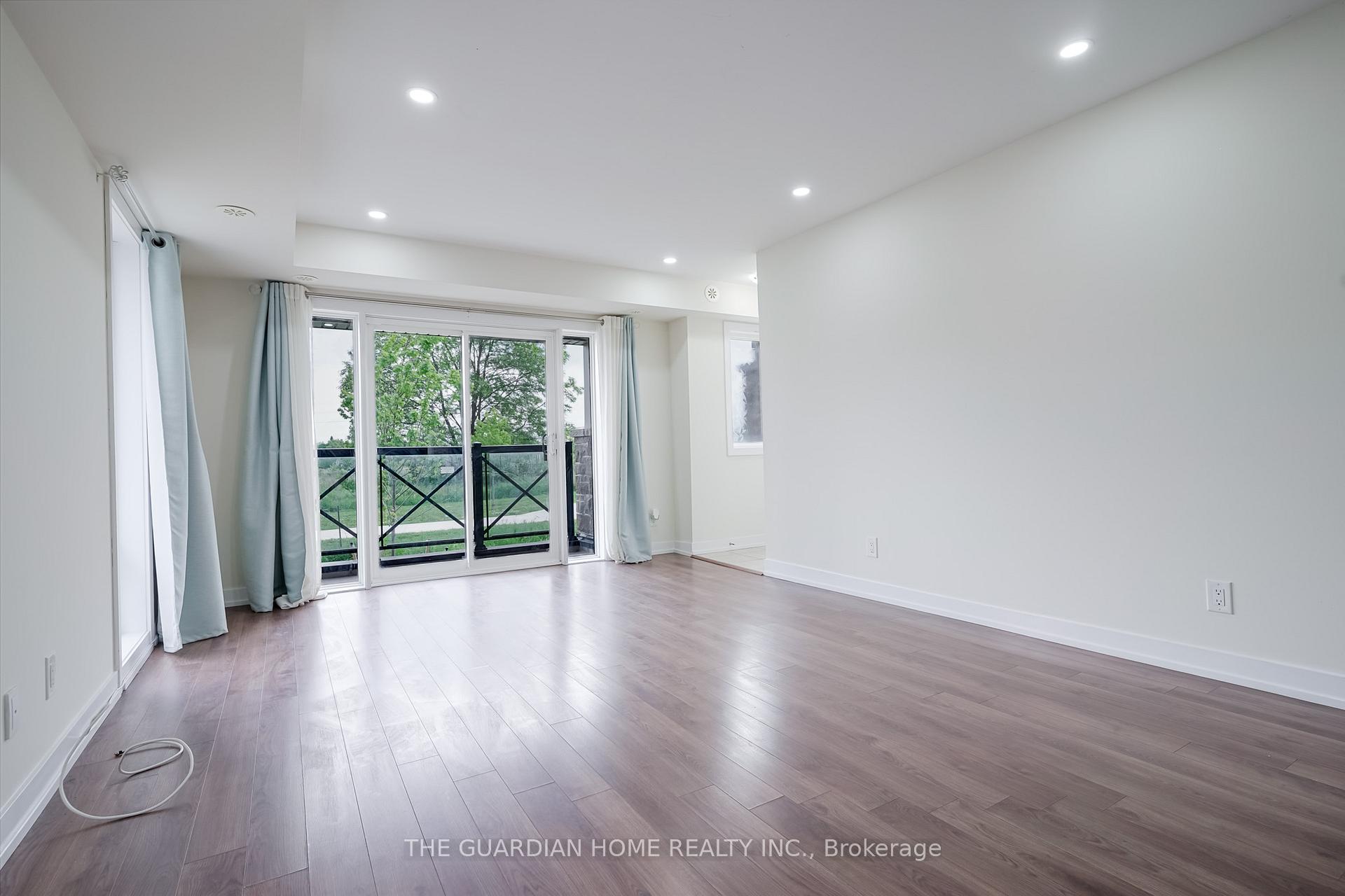Photo 6 of Unit 202, 10 Dunsheath Way, Markham, Cornell — HOMEH