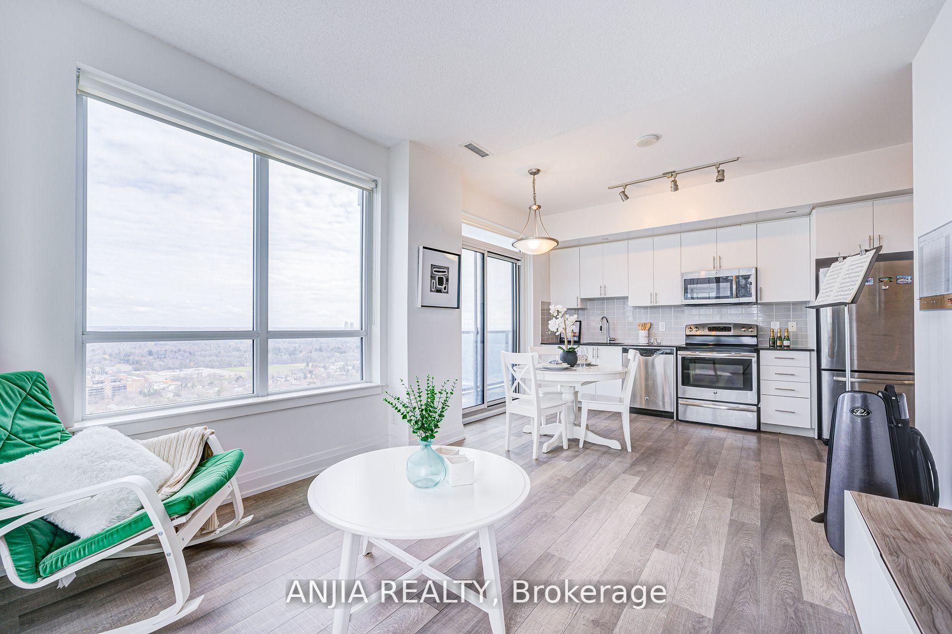 Photo 8 of Unit 2012, 7165 Yonge Street, Markham, Grandview — HOMEH