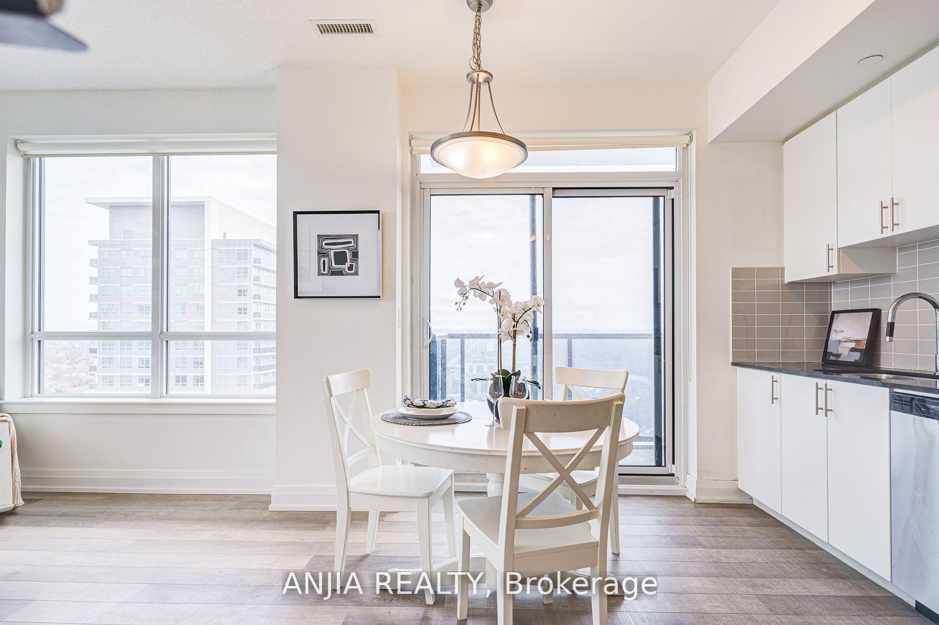 Photo 11 of Unit 2012, 7165 Yonge Street, Markham, Grandview — HOMEH