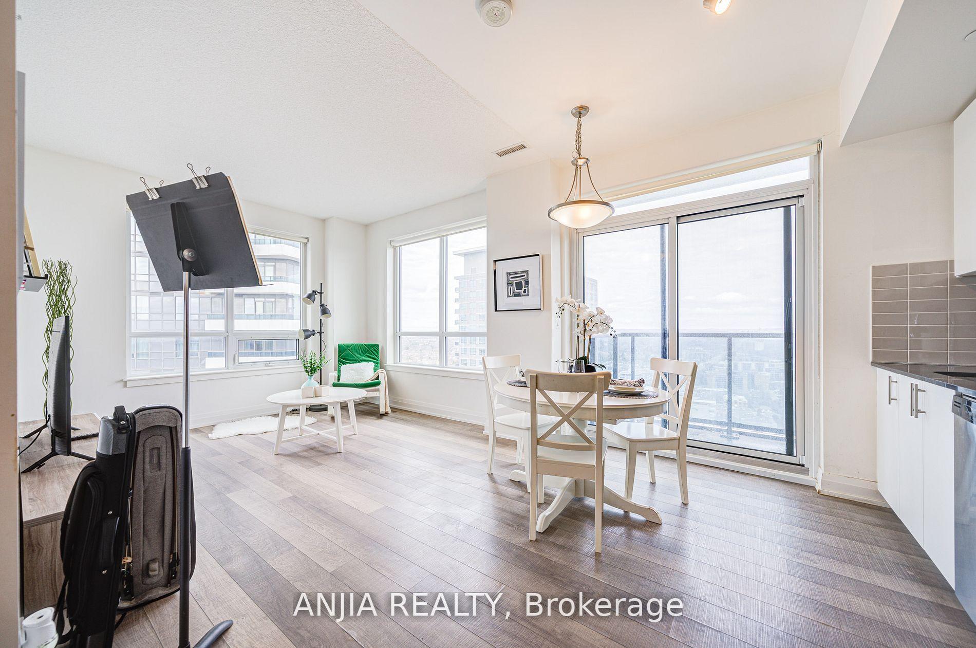 Photo 12 of Unit 2012, 7165 Yonge Street, Markham, Grandview — HOMEH
