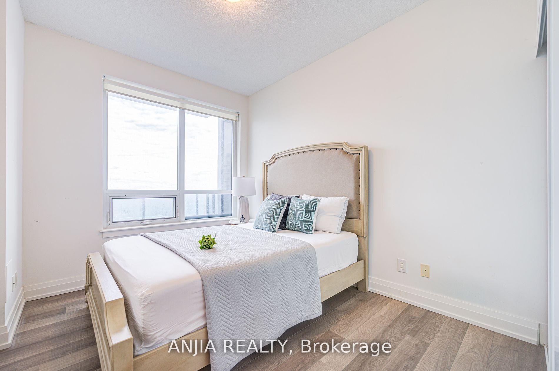 Photo 24 of Unit 2012, 7165 Yonge Street, Markham, Grandview — HOMEH