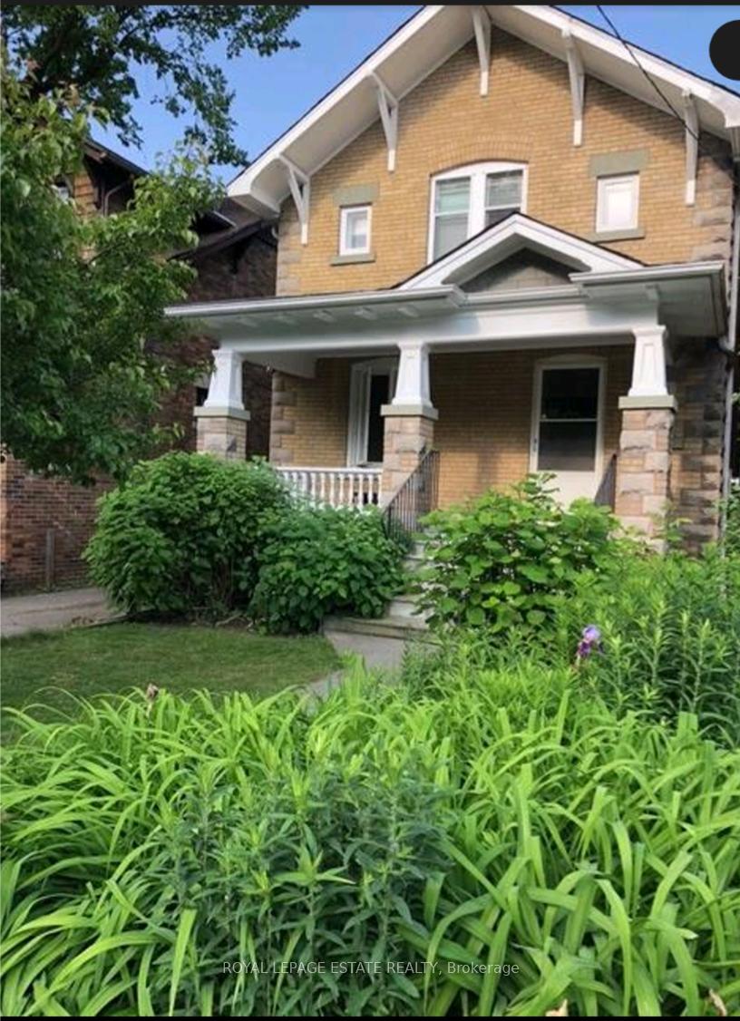 Photo 1 of 26 Waverley Road, Toronto, The Beaches — HOMEH