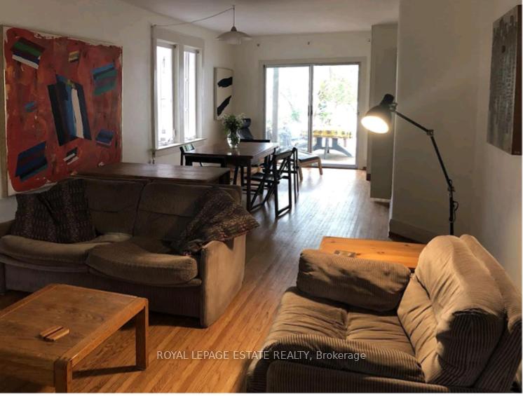 Photo 3 of 26 Waverley Road, Toronto, The Beaches — HOMEH