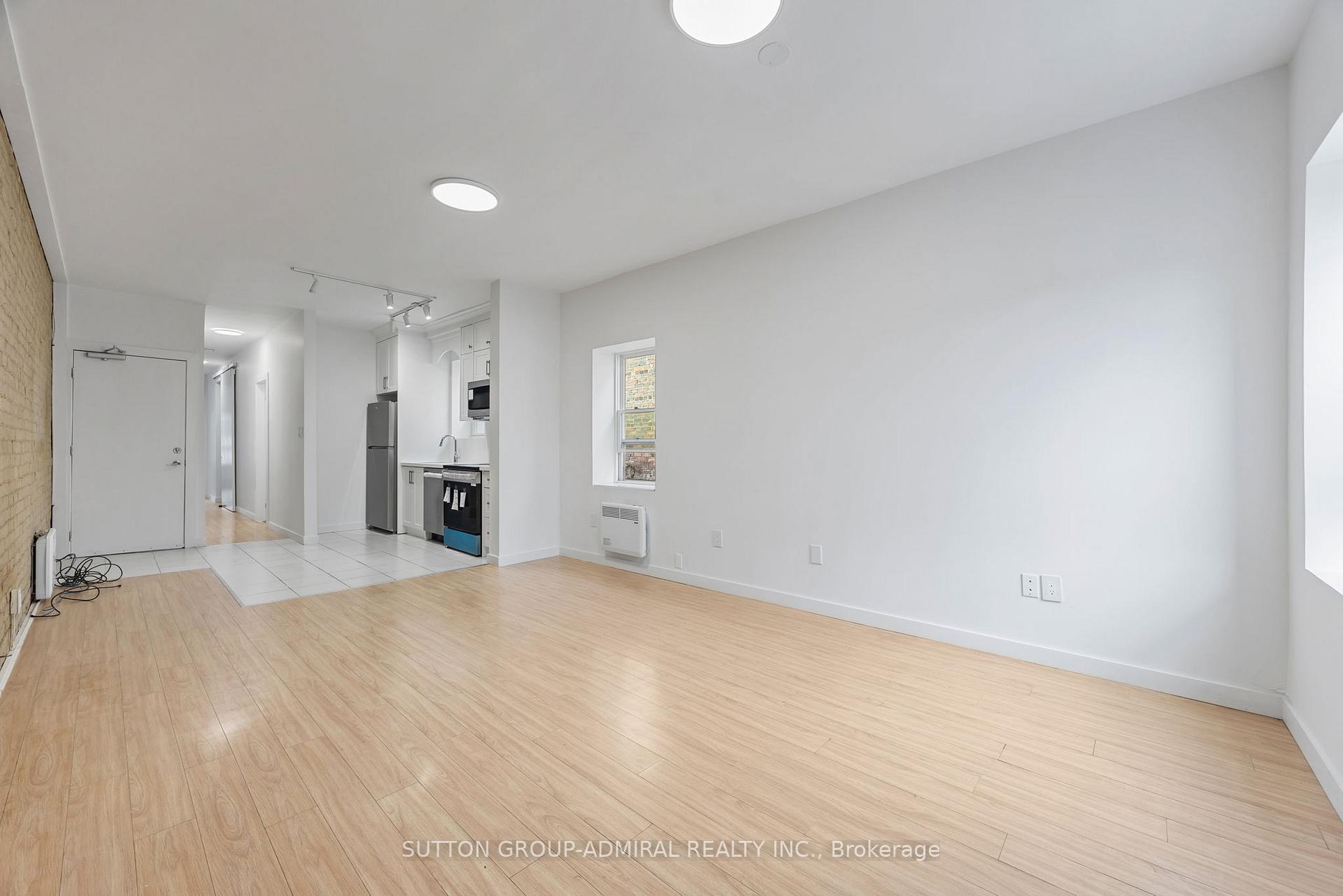 Photo 7 of Unit 3, 1969 Queen Street E, Toronto, The Beaches — HOMEH