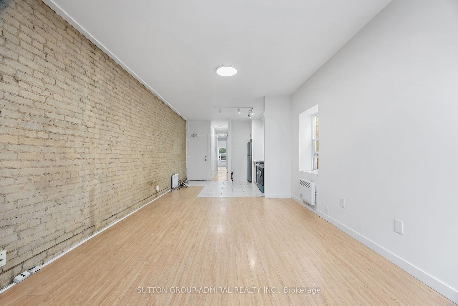 Photo 15 of Unit 3, 1969 Queen Street E, Toronto, The Beaches — HOMEH