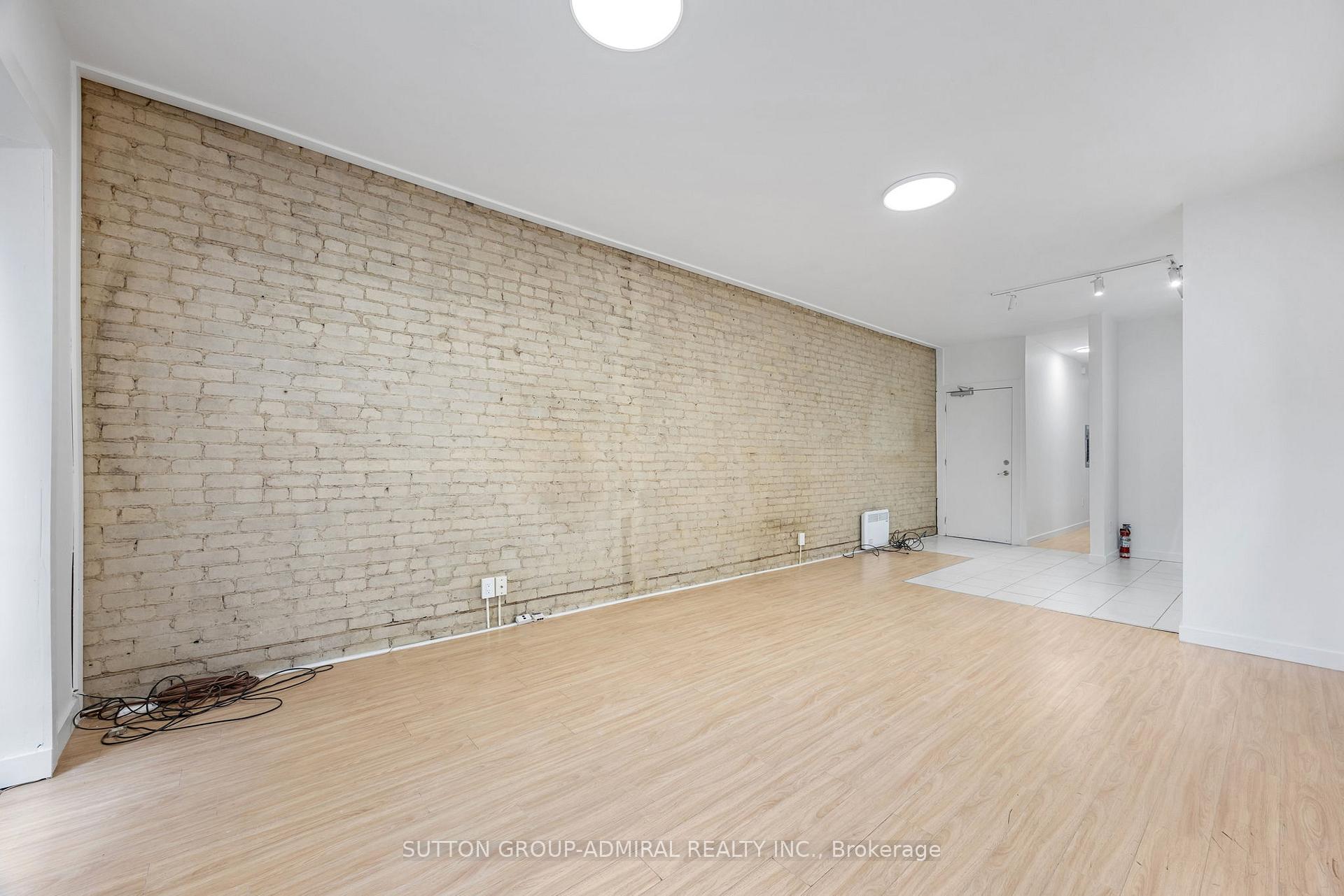 Photo 13 of Unit 3, 1969 Queen Street E, Toronto, The Beaches — HOMEH
