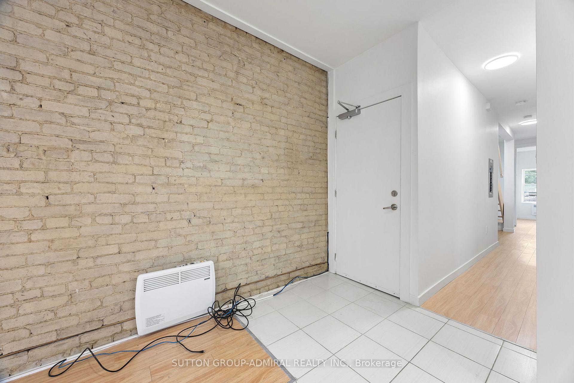 Photo 14 of Unit 3, 1969 Queen Street E, Toronto, The Beaches — HOMEH