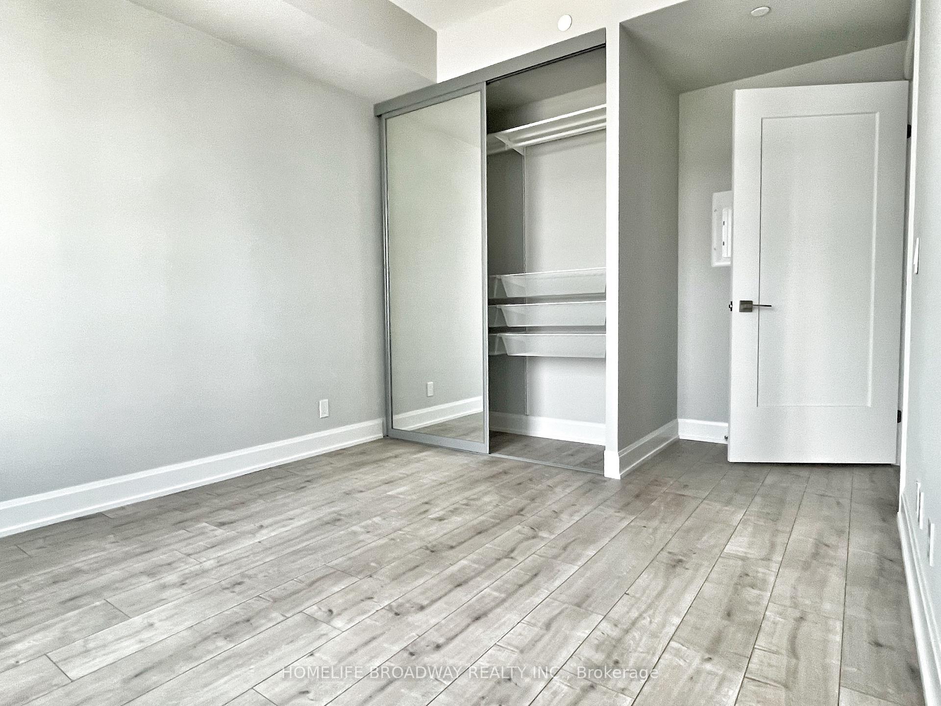 Photo 5 of Unit 827, 38 Water Walk Drive, Markham, Unionville — HOMEH