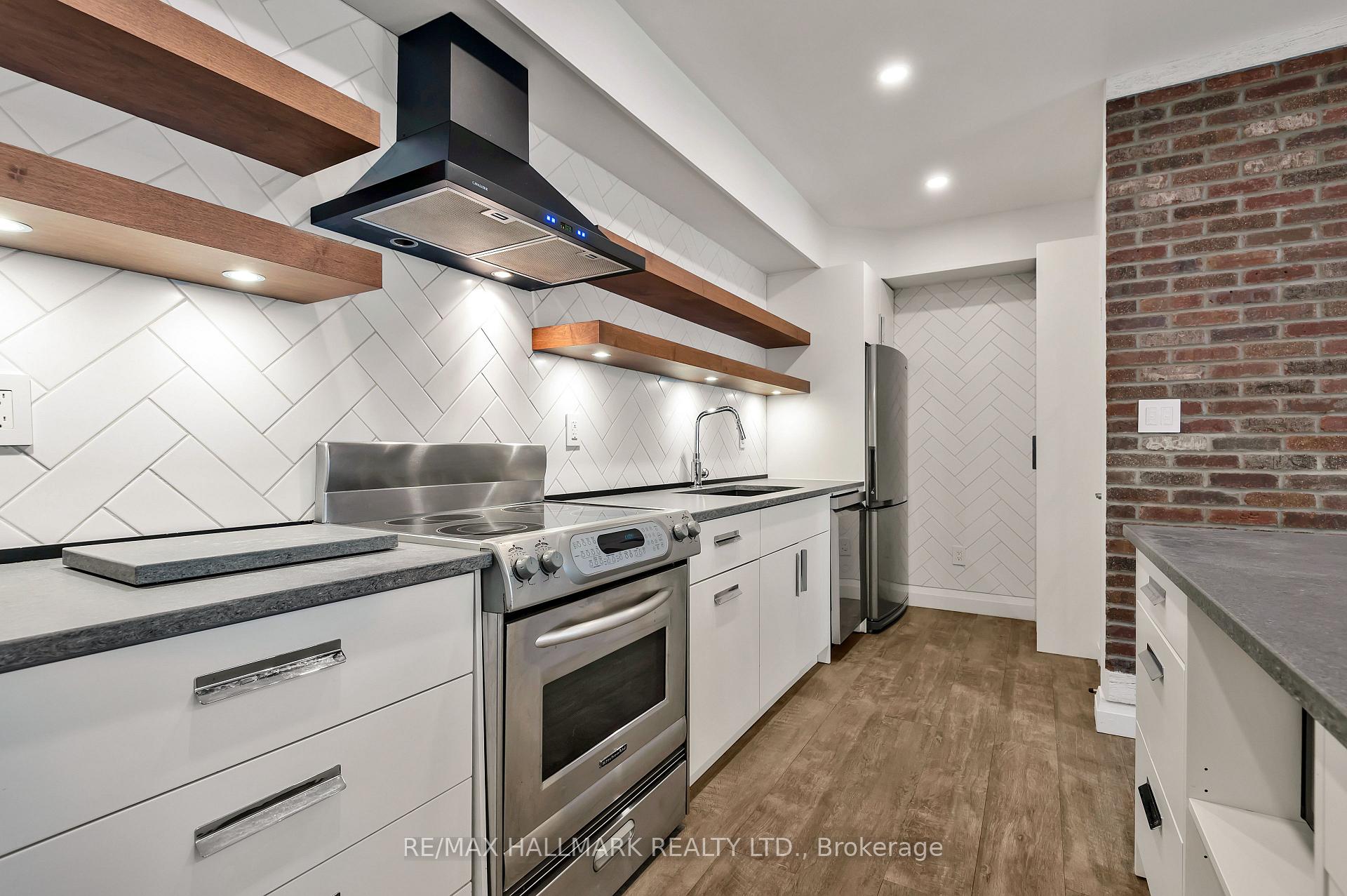 Photo 15 of Unit upper, 28 Wineva Avenue, Toronto, The Beaches — HOMEH