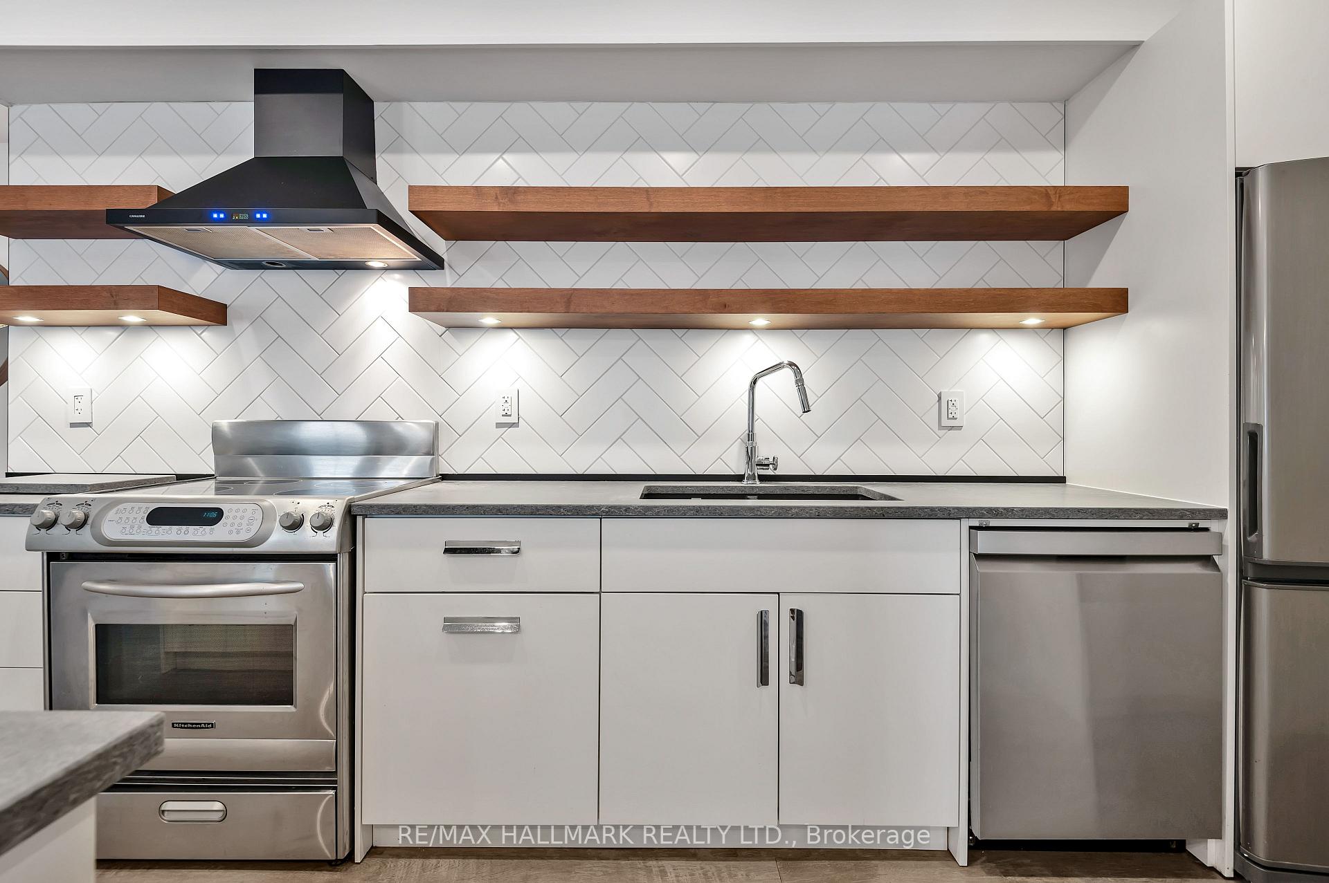 Photo 22 of Unit upper, 28 Wineva Avenue, Toronto, The Beaches — HOMEH